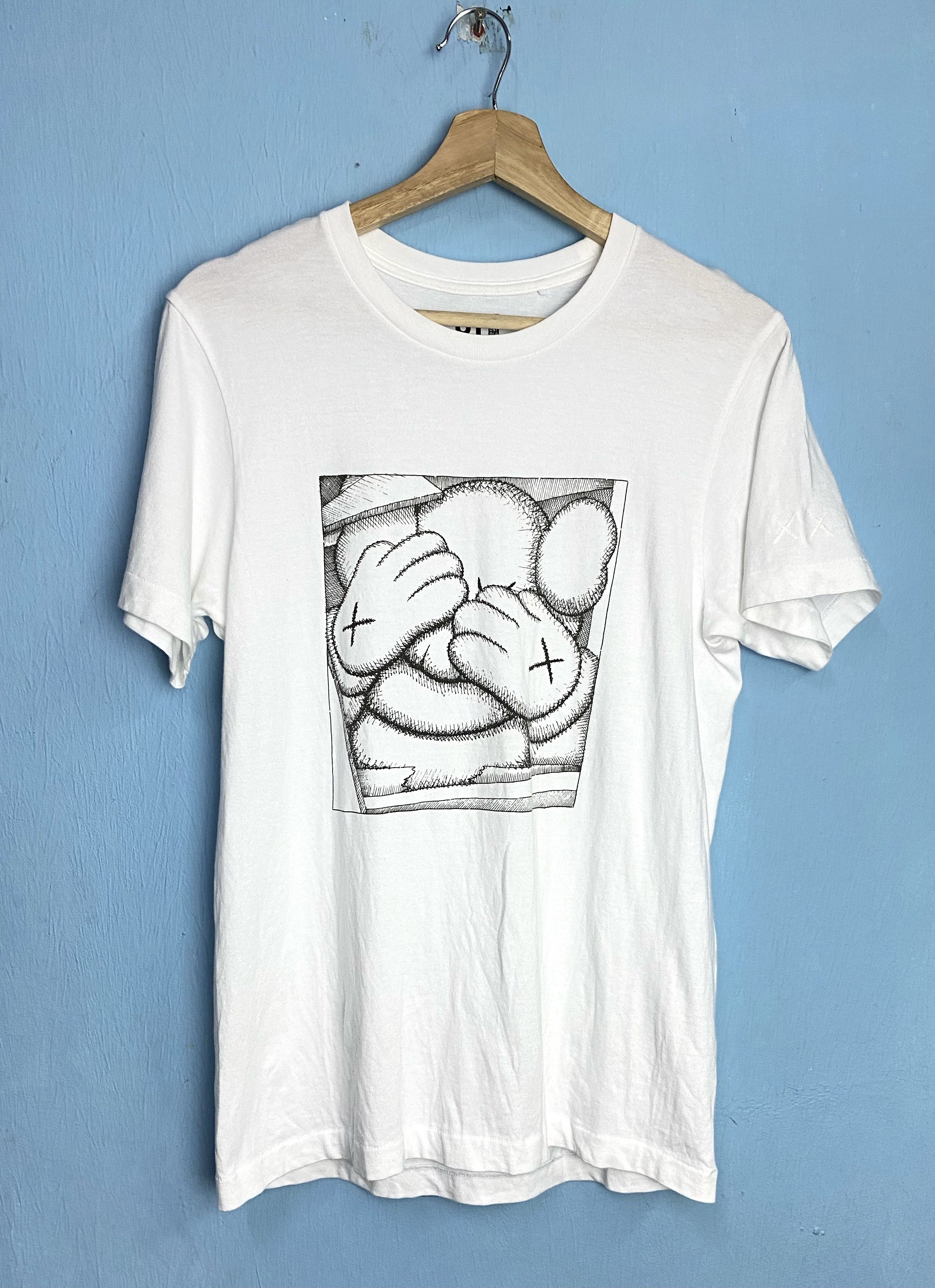 Uniqlo KAWS x Uniqlo Shirt 2016 Collaboration Crying Companion Size US M / EU 48-50 / 2 - 1 Thumbnail