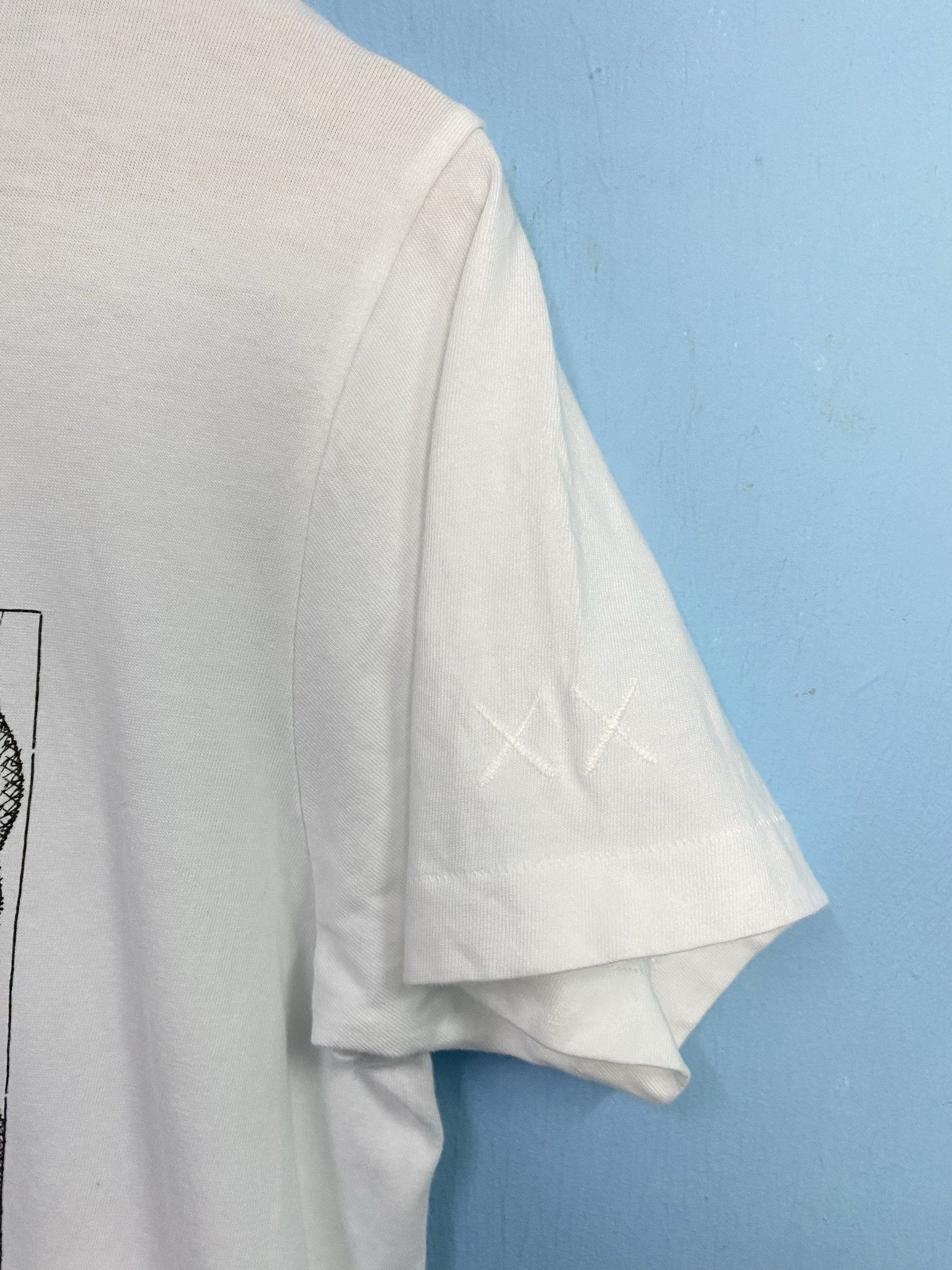 Uniqlo KAWS x Uniqlo Shirt 2016 Collaboration Crying Companion Size US M / EU 48-50 / 2 - 4 Thumbnail