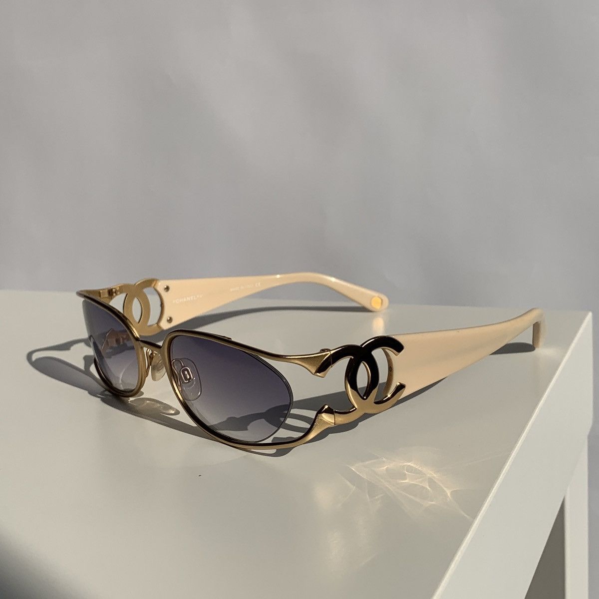 CHANEL ロゴ付きサングラス 4024 Chanel × Vintage Chanel 4024 Sunglasses vintage Big logo
