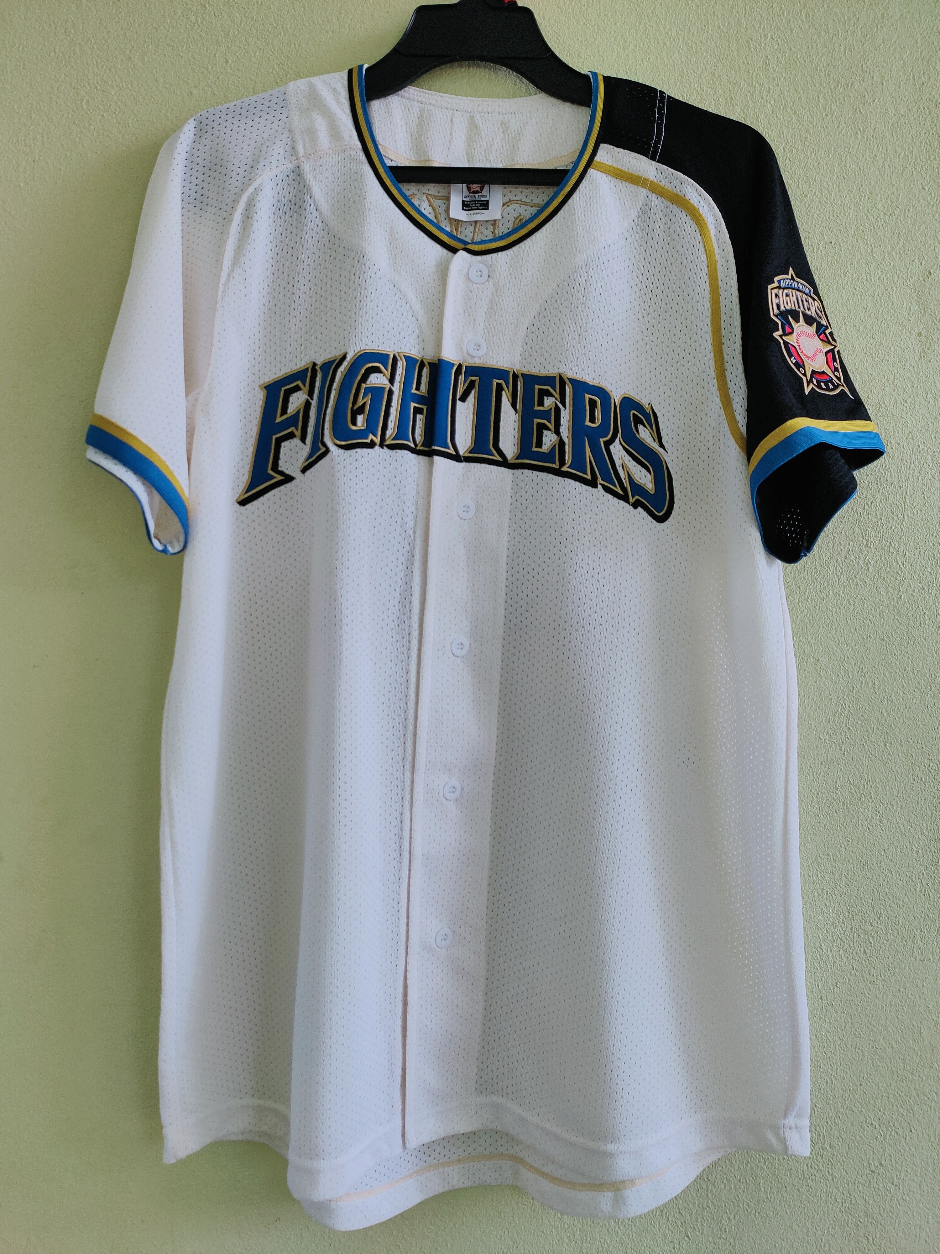 Japanese Brand Baseball jersey japanese club HOKKAIDO NIPPON-HAM FIGHTERS Size US L / EU 52-54 / 3 - 1 Thumbnail