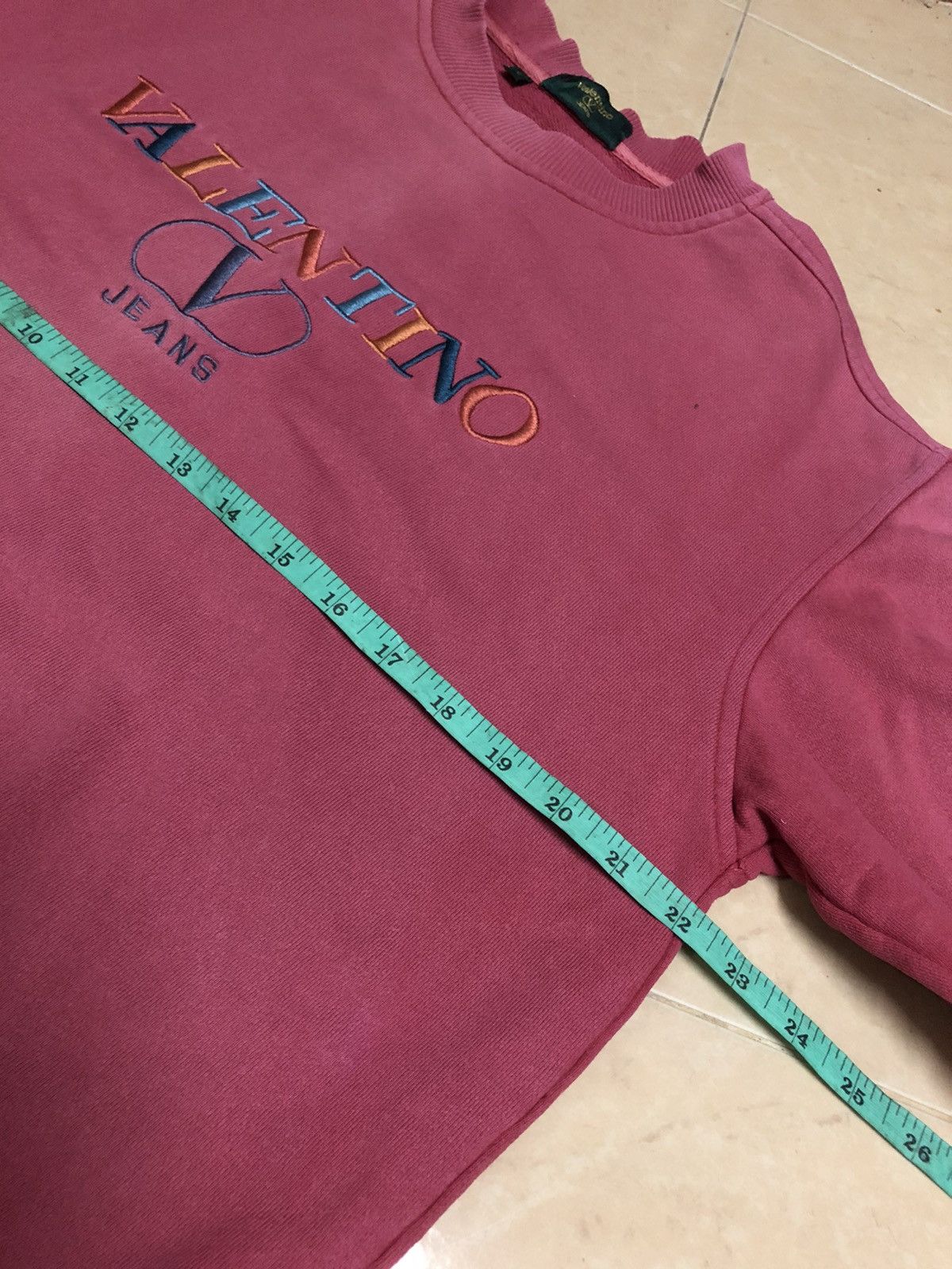 Designer Vintage Distressed Valentino Multicolour Logo Sweatshirt Size US L / EU 52-54 / 3 - 6 Thumbnail