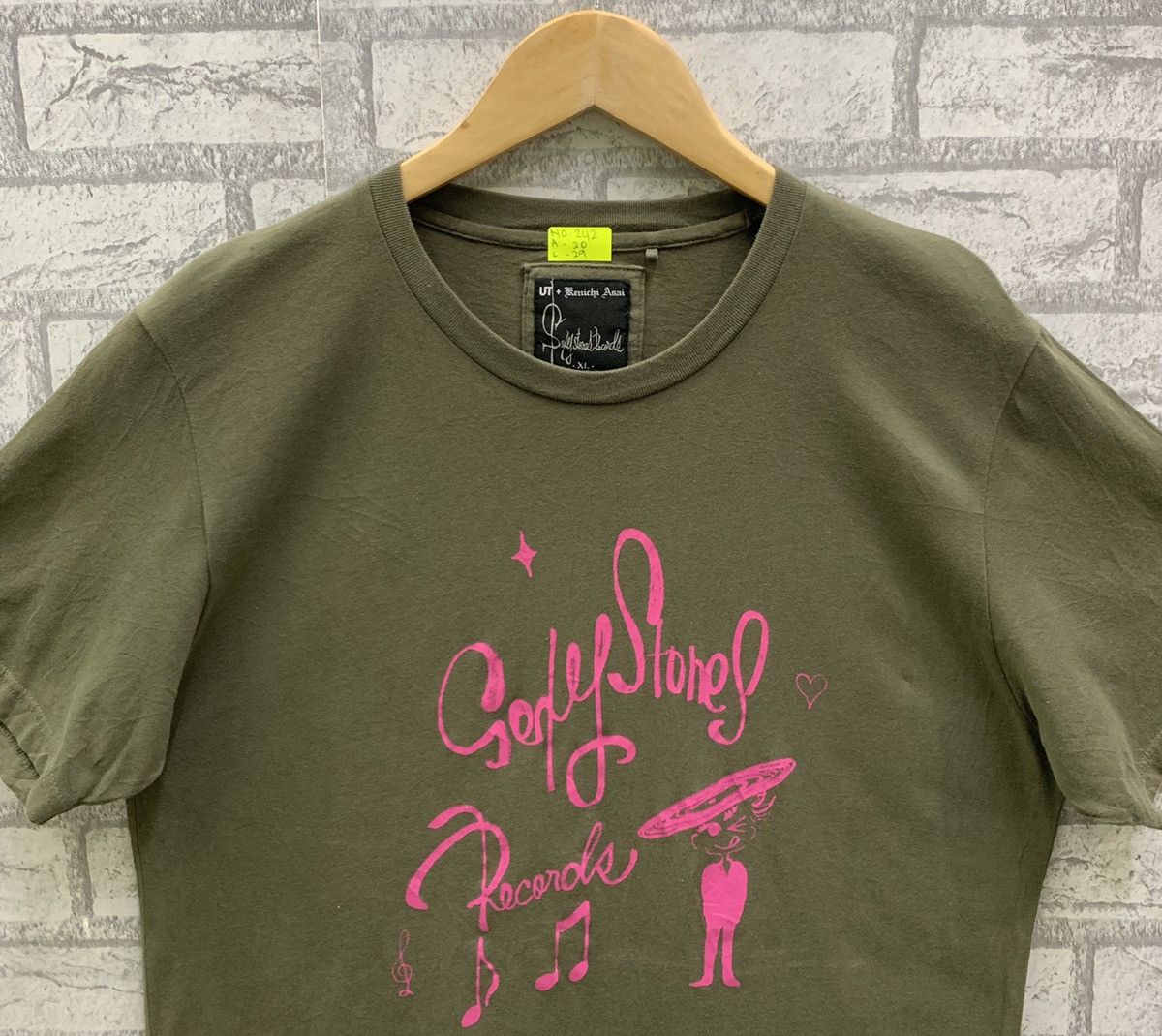 Anime Kenichi Asai Sexy Stone Records X Uniqlo T-shirts Size US XL / EU 56 / 4 - 3 Thumbnail