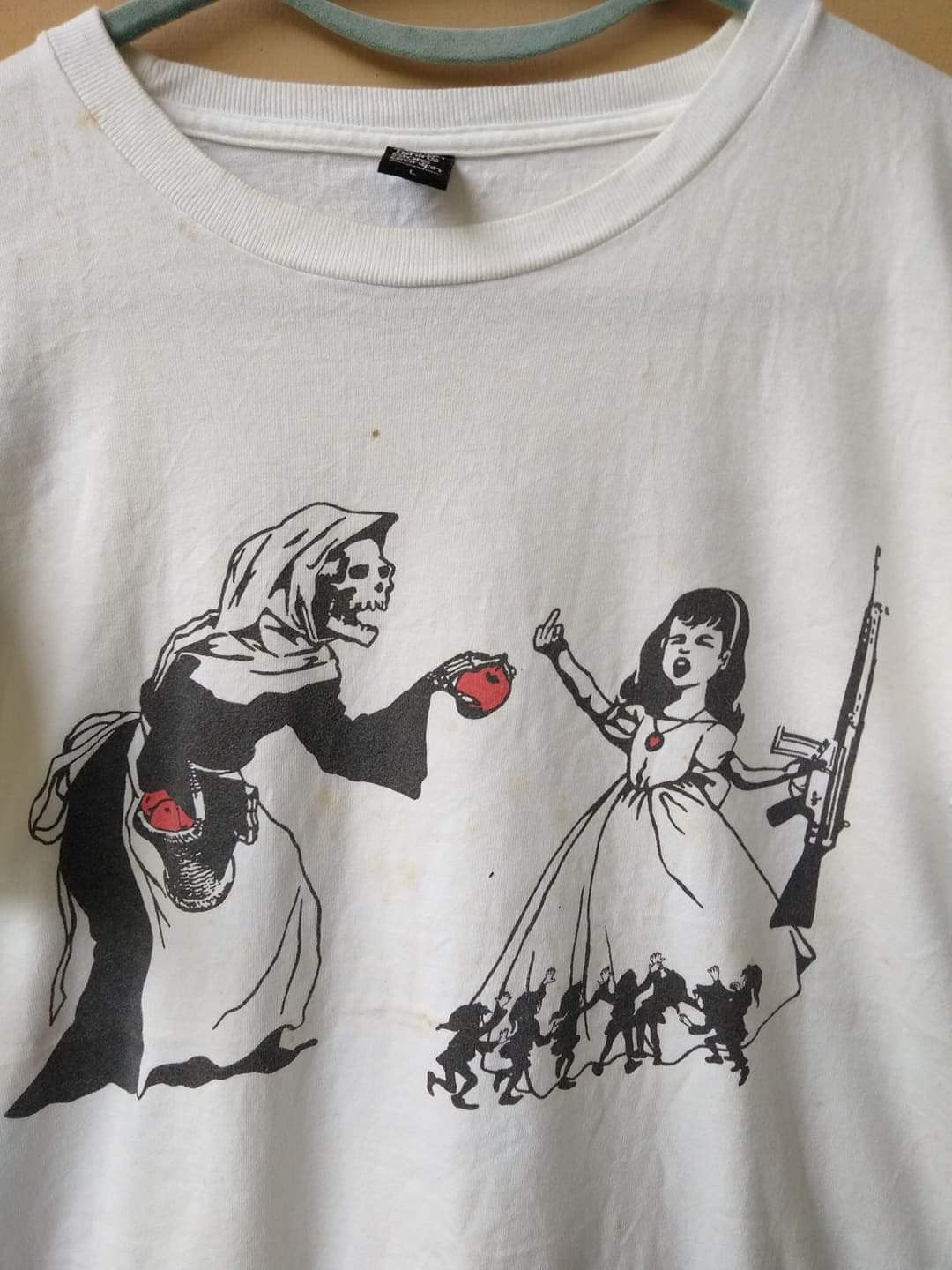 Beauty Beast 💥GRANIPH REBEL GIRL VS THE WITCH TEE Size US L / EU 52-54 / 3 - 2 Thumbnail