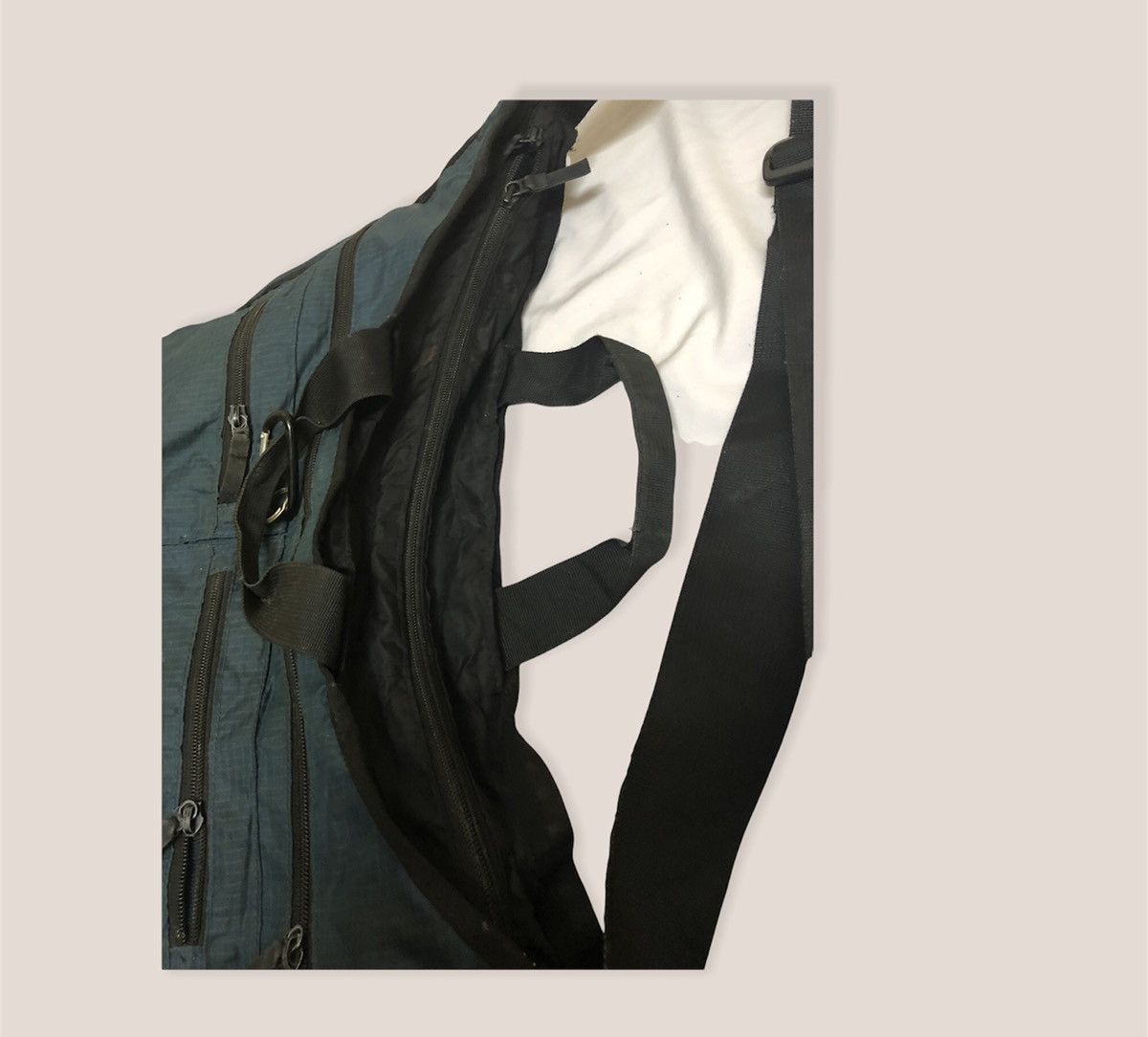 Montbell Vintage Montbell Sling Bag Streetwear Size ONE SIZE - 9 Thumbnail