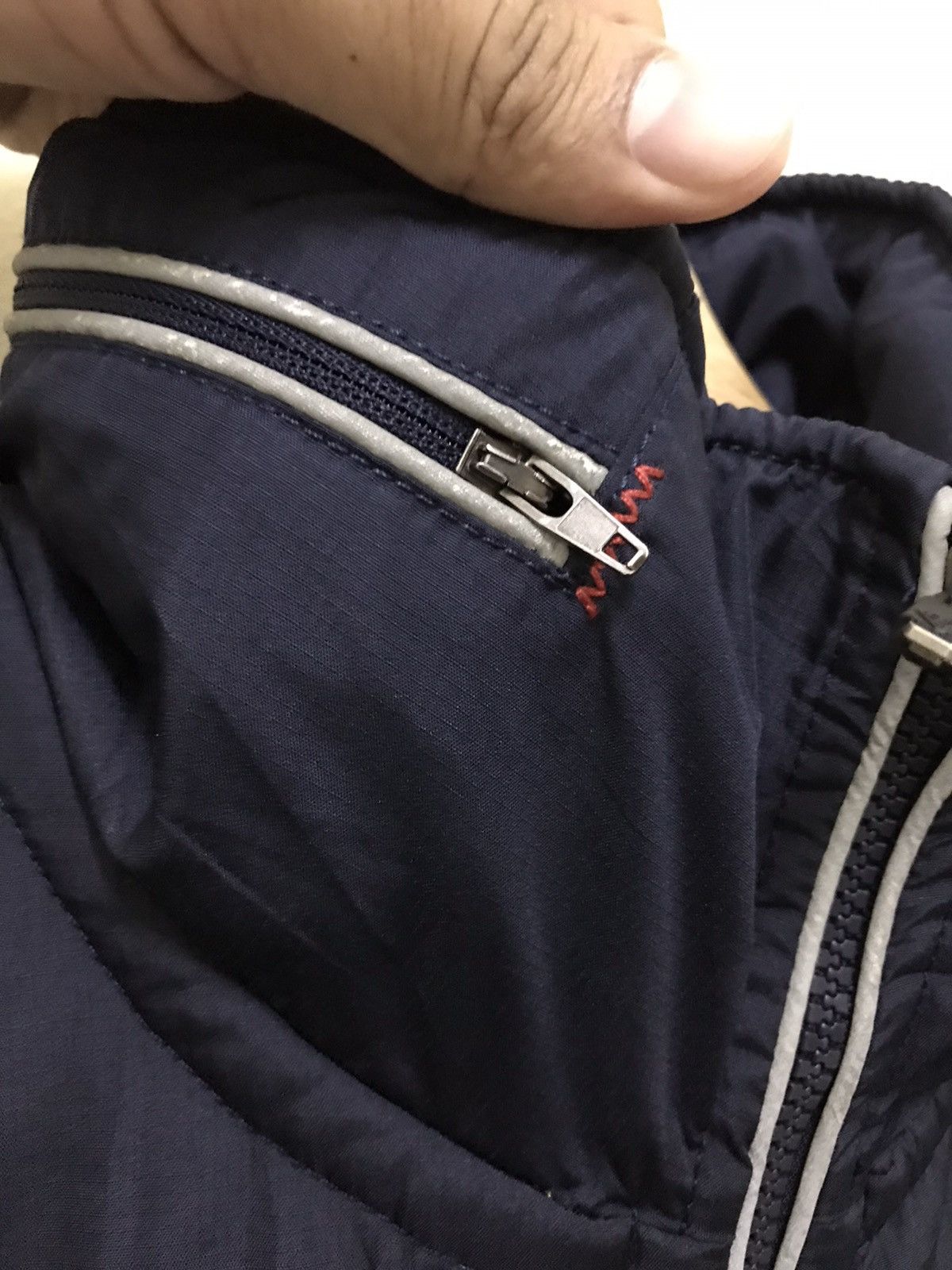 Eddie Bauer Vintage Eddie Bauer Sweater Jacket Small Pocket Nice Design Size US M / EU 48-50 / 2 - 12 Thumbnail