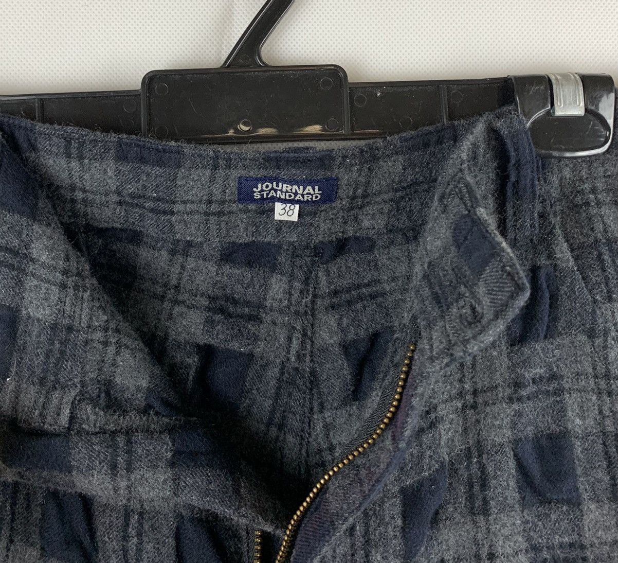 Japanese Brand Journal Standard 2blend 55% wool /45% Cotton Cropped Pant Size US 28 / EU 44 - 14 Thumbnail