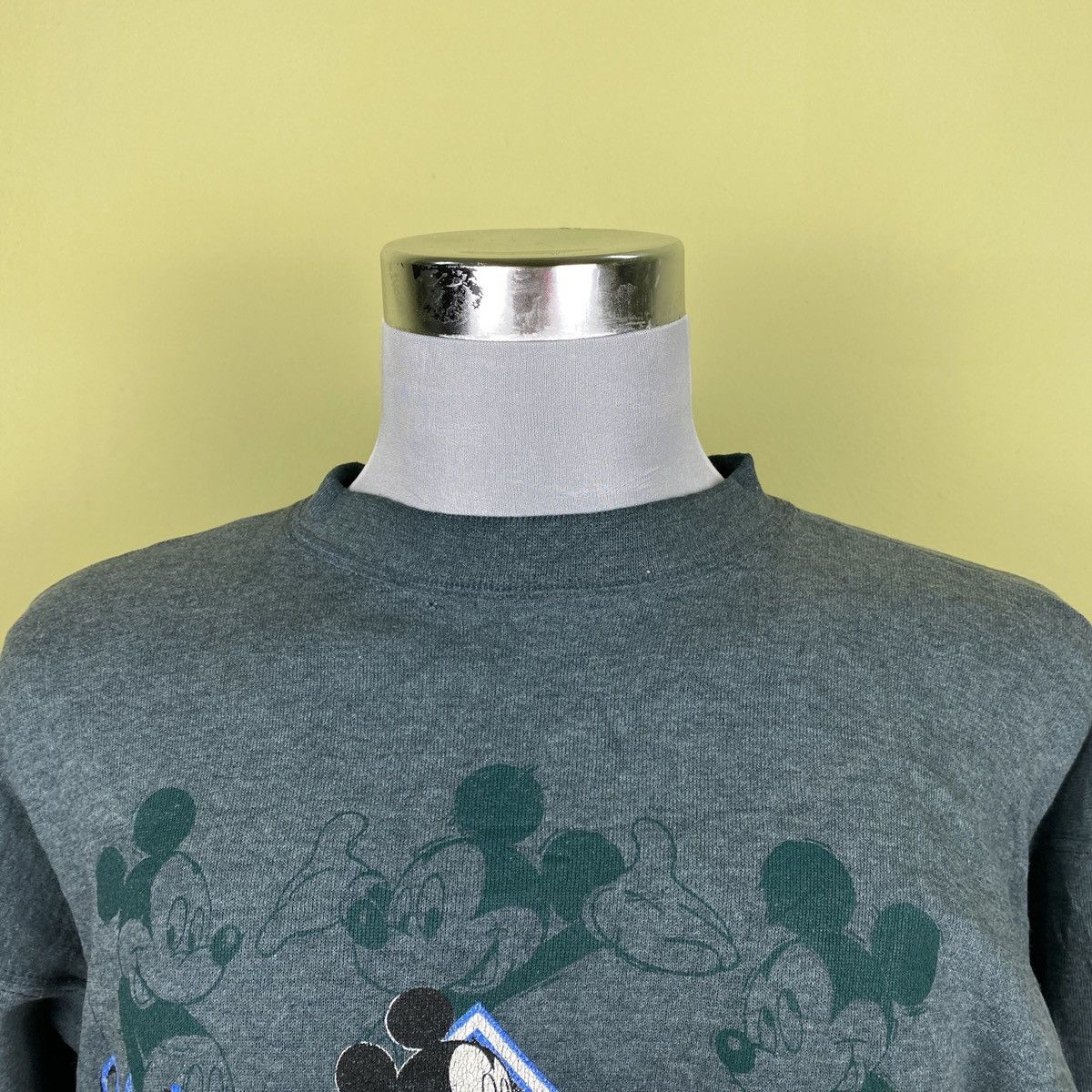 Disney × Vintage Vintage Mickey Mouse Sweatshirt Size US L / EU 52-54 / 3 - 3 Thumbnail