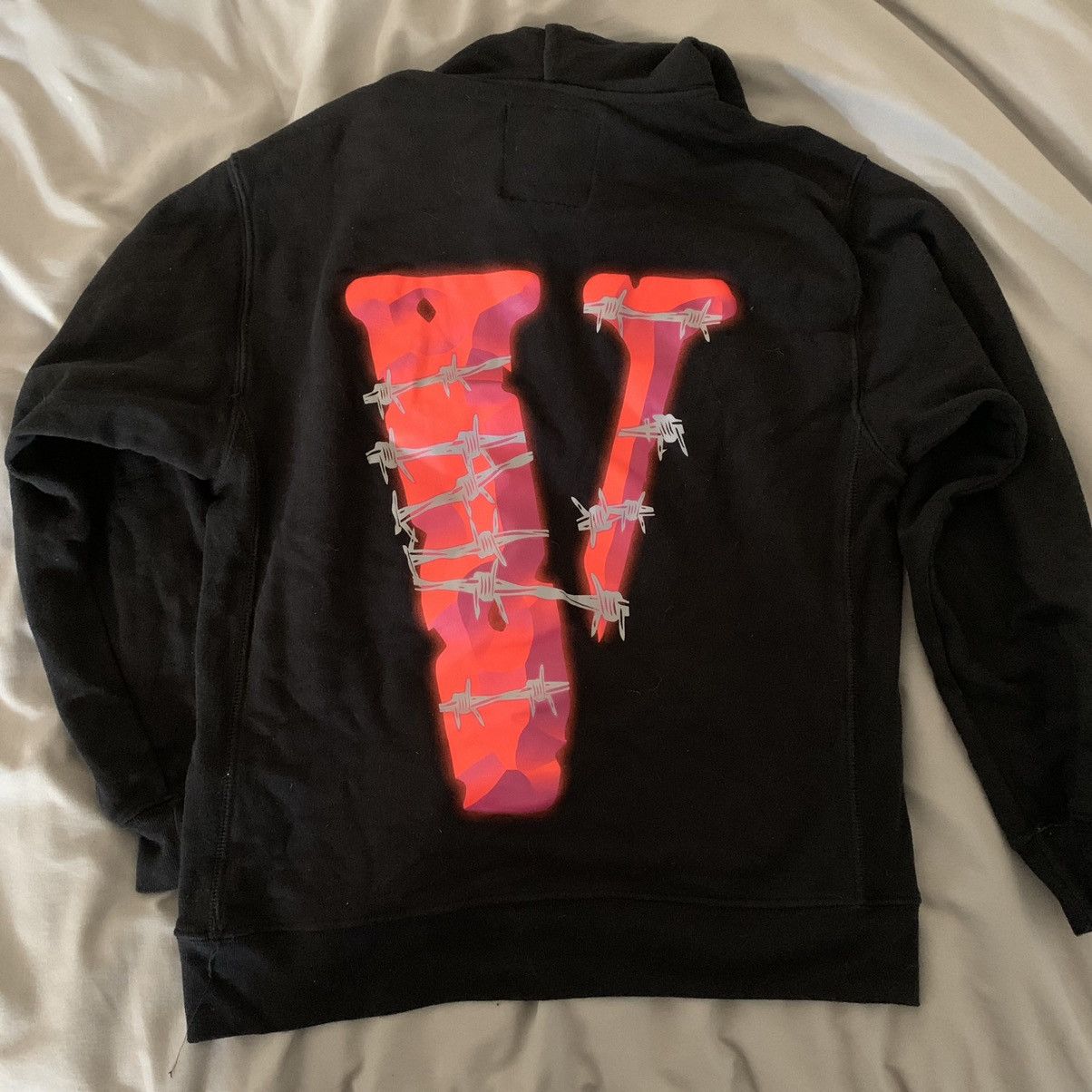 Streetwear × Vlone Vlone x Juice Wrld Hoodie | Grailed Streetwear × Vlone Vlone x Juice Wrld Hoodie | Grailed