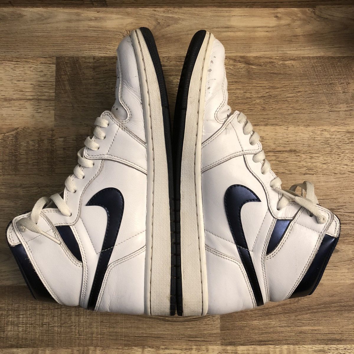 Jordan Brand FINAL DROP: 2016 Air Jordan 1 Retro High OG Metallic Blue Size US 10 / EU 43 - 10 Thumbnail