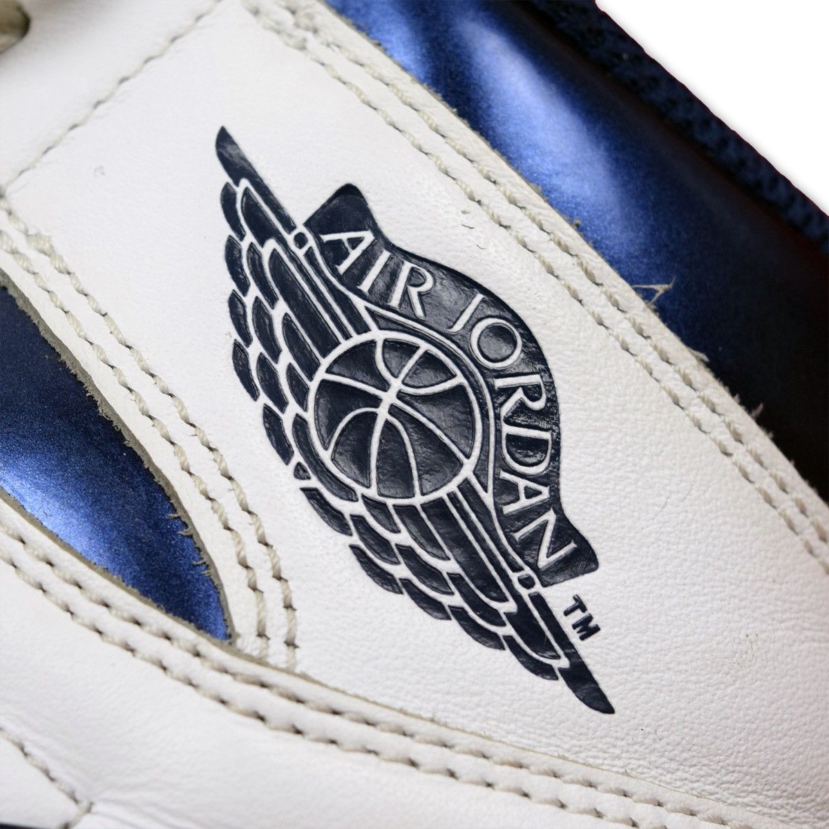 Jordan Brand FINAL DROP: 2016 Air Jordan 1 Retro High OG Metallic Blue Size US 10 / EU 43 - 3 Thumbnail