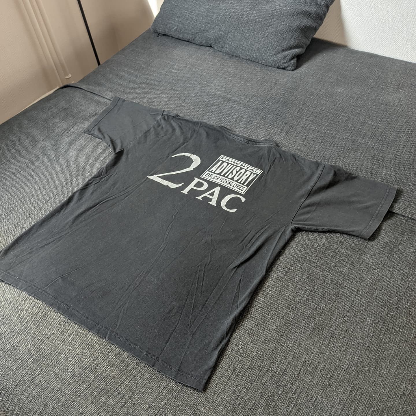 Makaveli × Rap Tees × Vintage 2003 2Pac Makaveli Tupac Shakur Memorial Tee Size US M / EU 48-50 / 2 - 2 Thumbnail