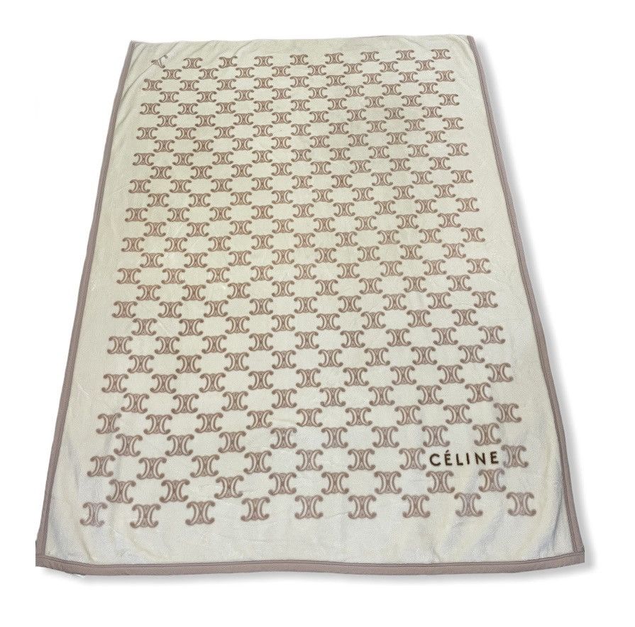 Celine Luxury CELINE All Over Monogram Acrylic Blanket Size ONE SIZE - 1 Thumbnail