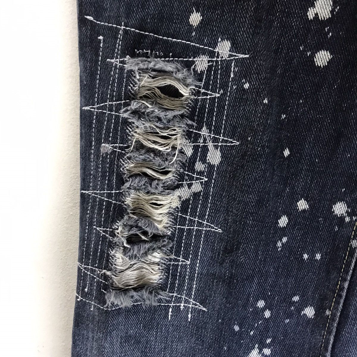 Japanese Brand Japanese Brand CUSTOM CULTURE Distressed Denim Jeans Size US 31 - 10 Thumbnail