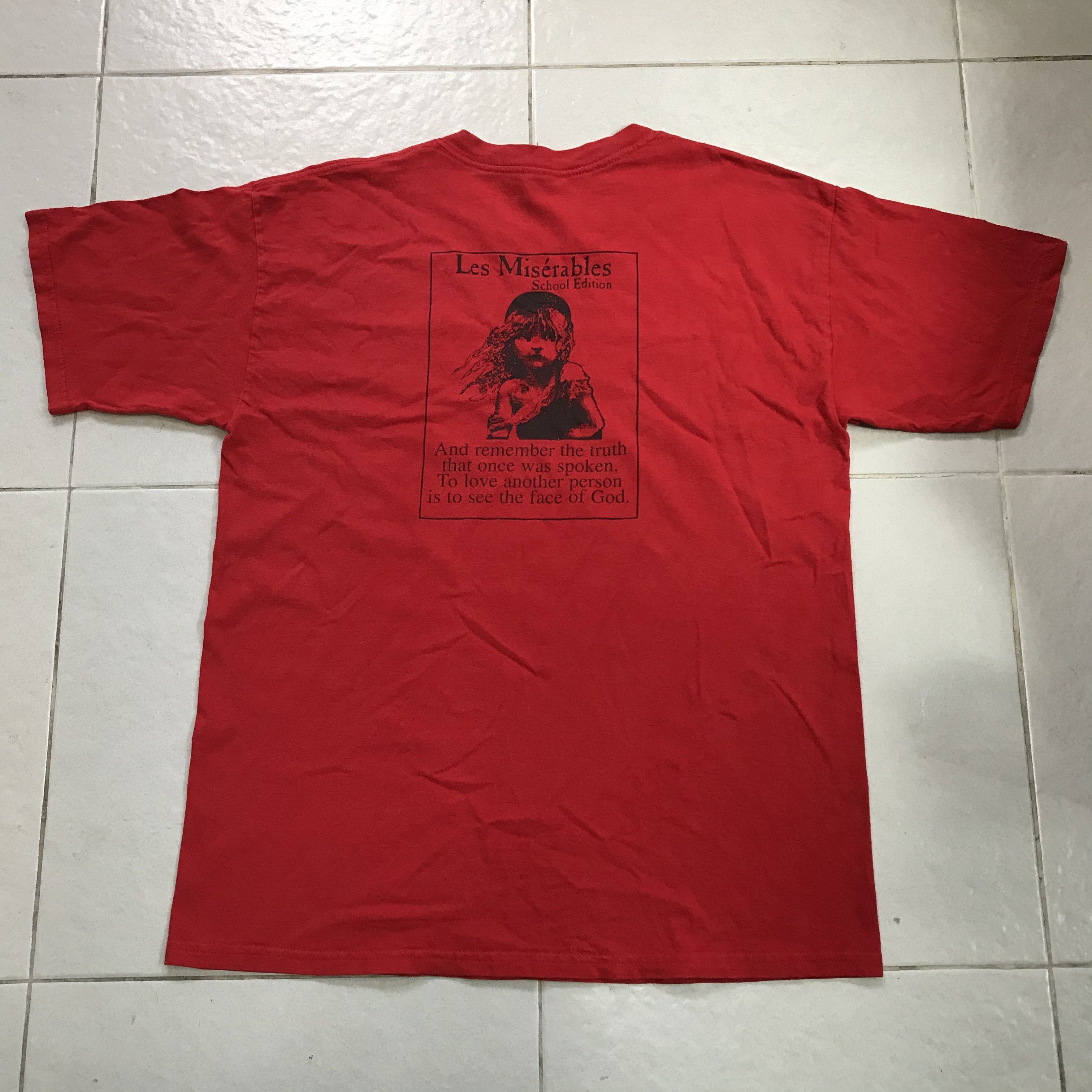 Vintage Vtg Les Miserables School Edition New Wine 2005 Tee Shirt Size US L / EU 52-54 / 3 - 3 Thumbnail
