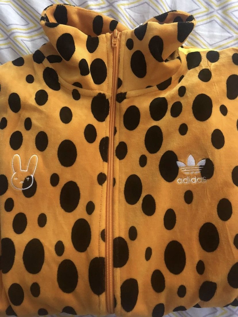 Adidas Bad Bunny 🐰 Cheetos 🧀 Adidas tracksuit Size US 31 - 5 Thumbnail