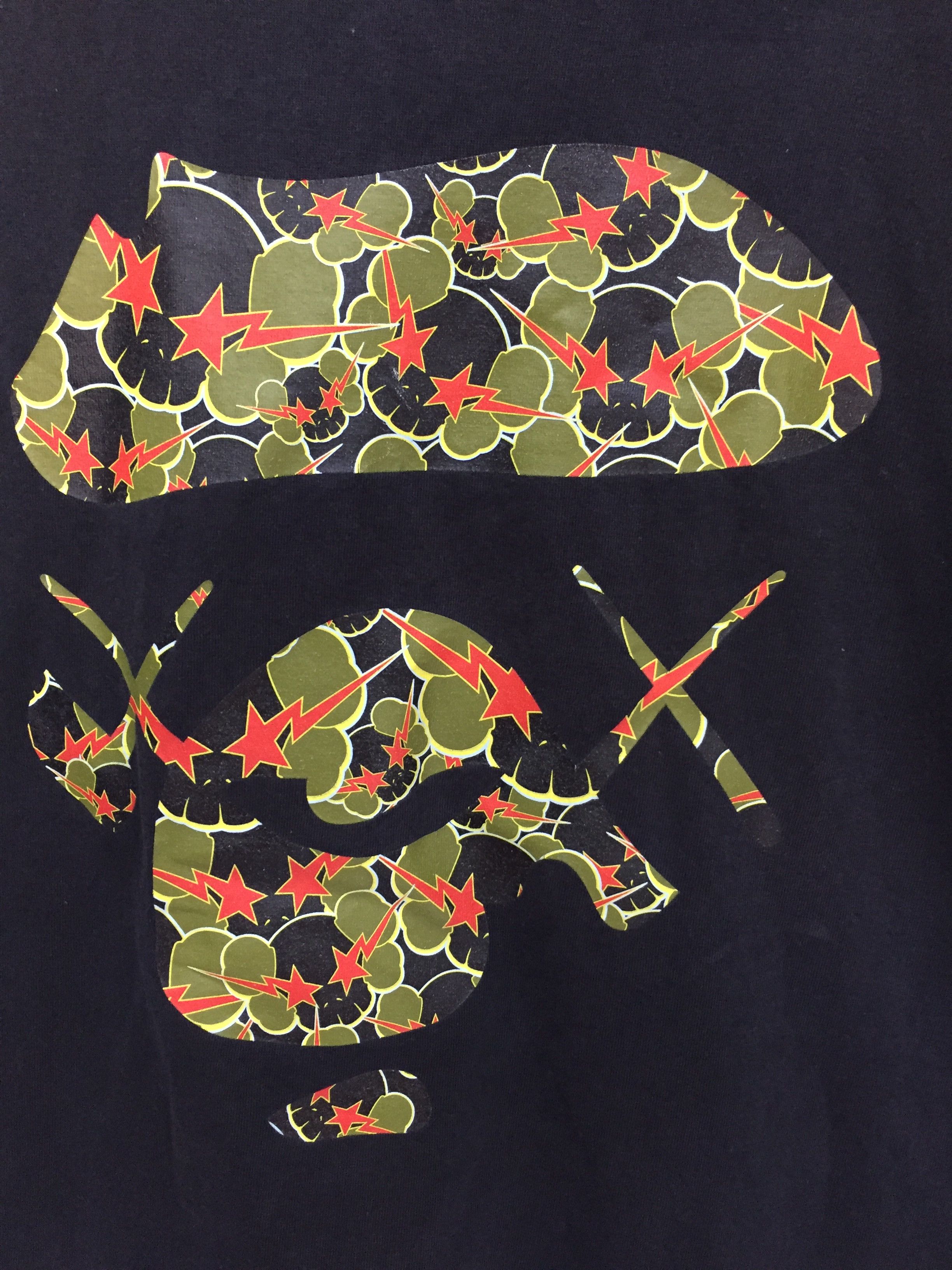 Bape × Kaws 2005 Bape kaws tee Size US M / EU 48-50 / 2 - 3 Thumbnail