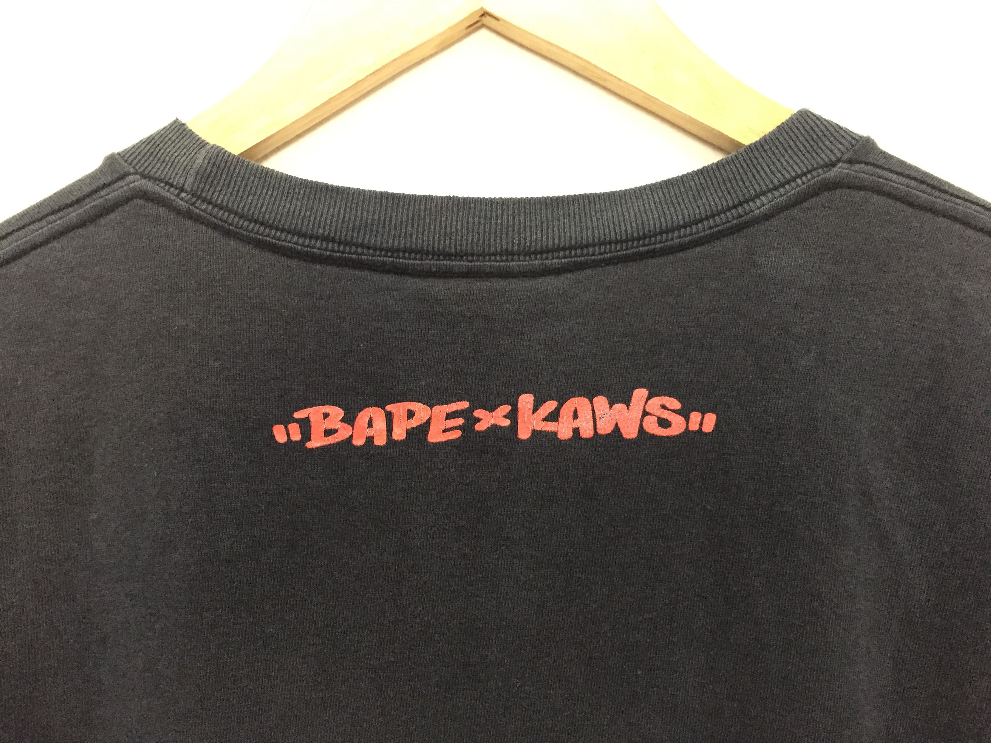 Bape × Kaws 2005 Bape kaws tee Size US M / EU 48-50 / 2 - 7 Thumbnail