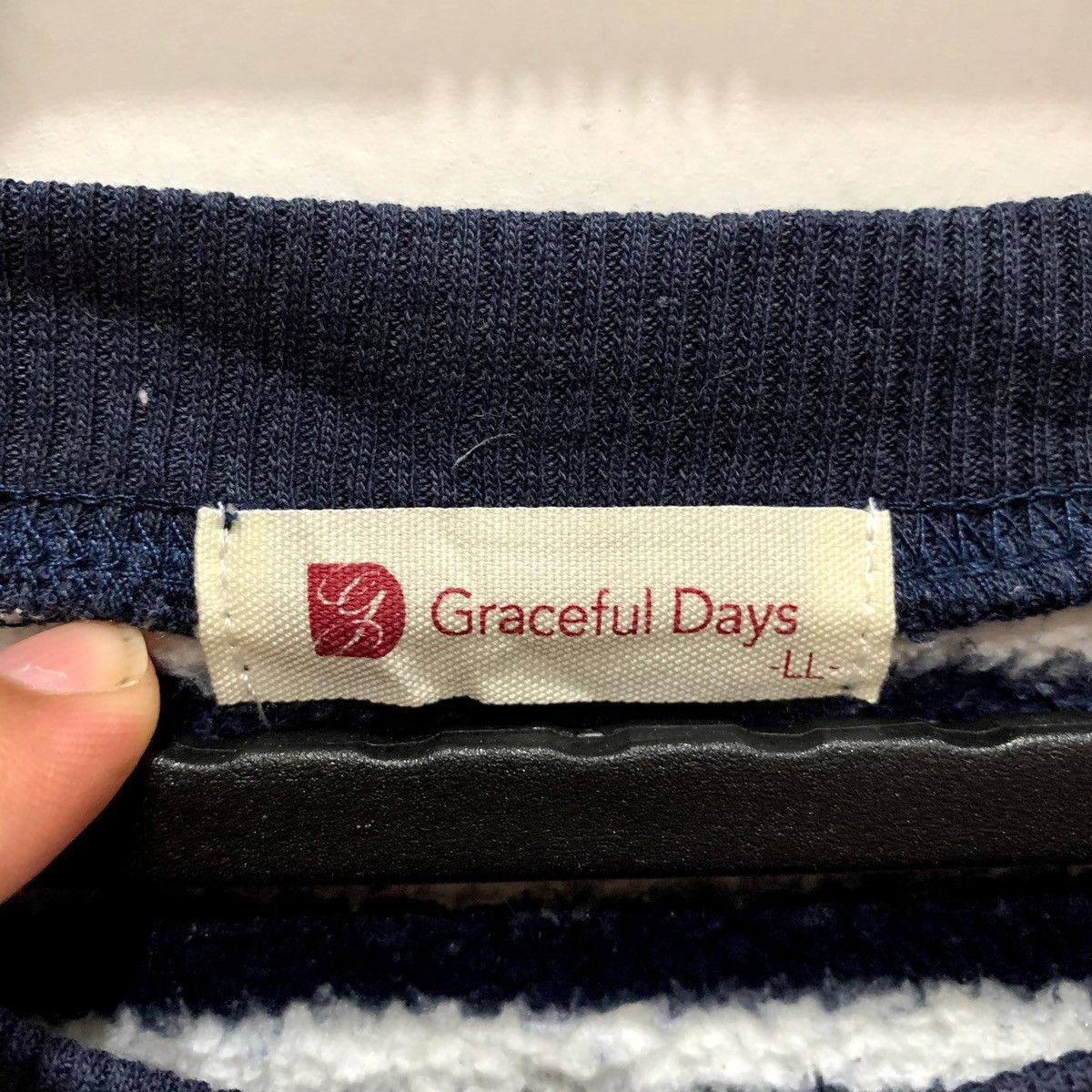Japanese Brand × Vintage GRACEFUL DAYS Sweatshirts Striped Size LL Fits M Size US M / EU 48-50 / 2 - 6 Thumbnail