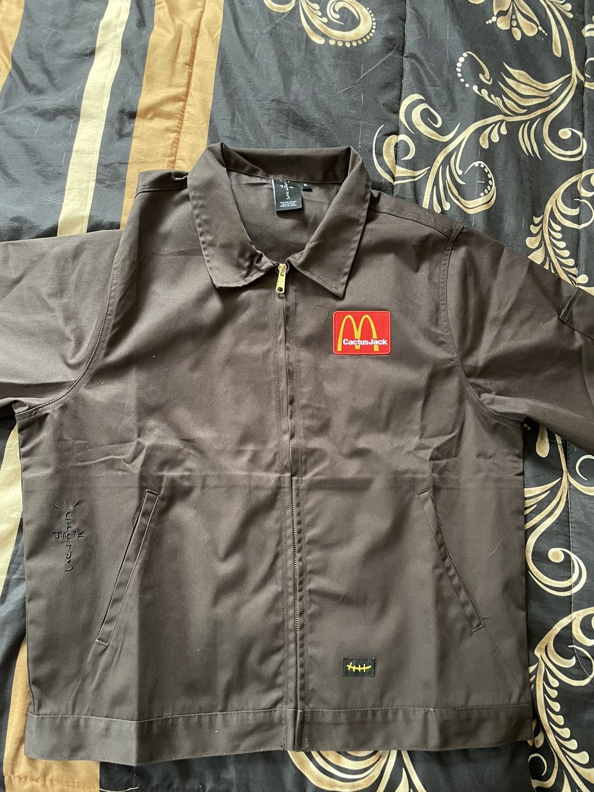 Brand New Travis Scott x McDonald’s collab Billions served jacket outlets size M