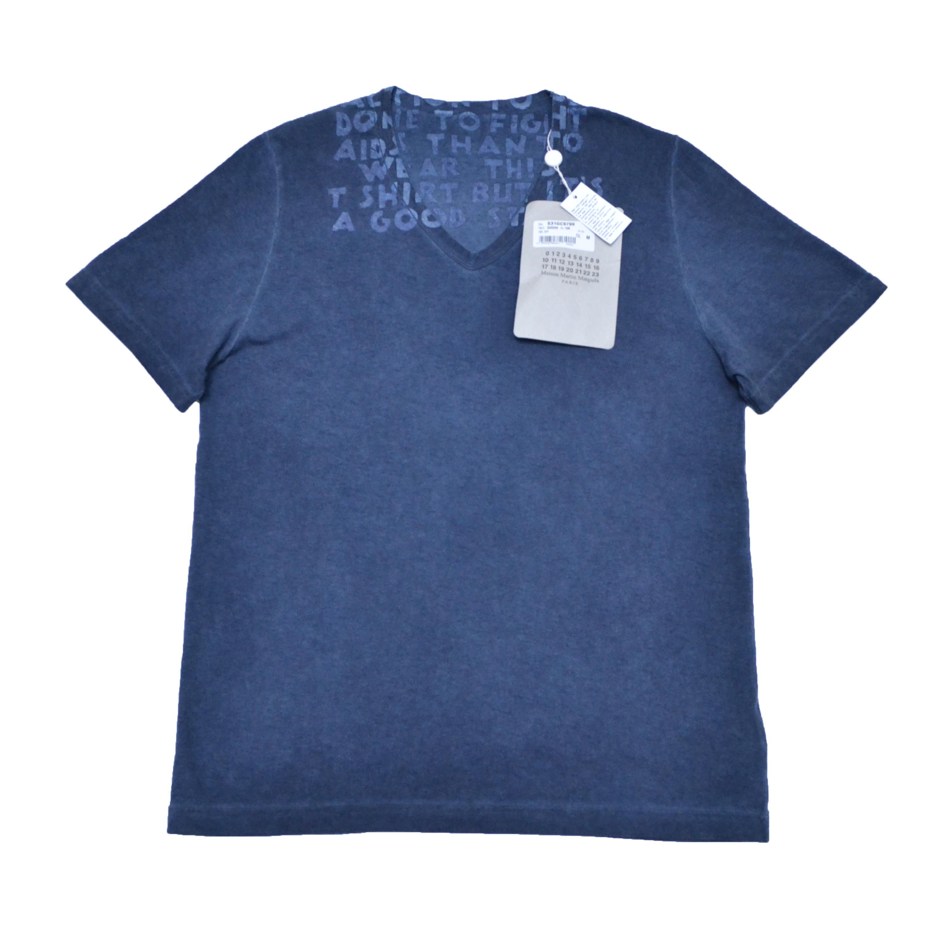 トップス Maison Martin Margiela 03SS Aids Tee Maison Martin Margiela AIDS Awareness Garment Dyed V-neck T