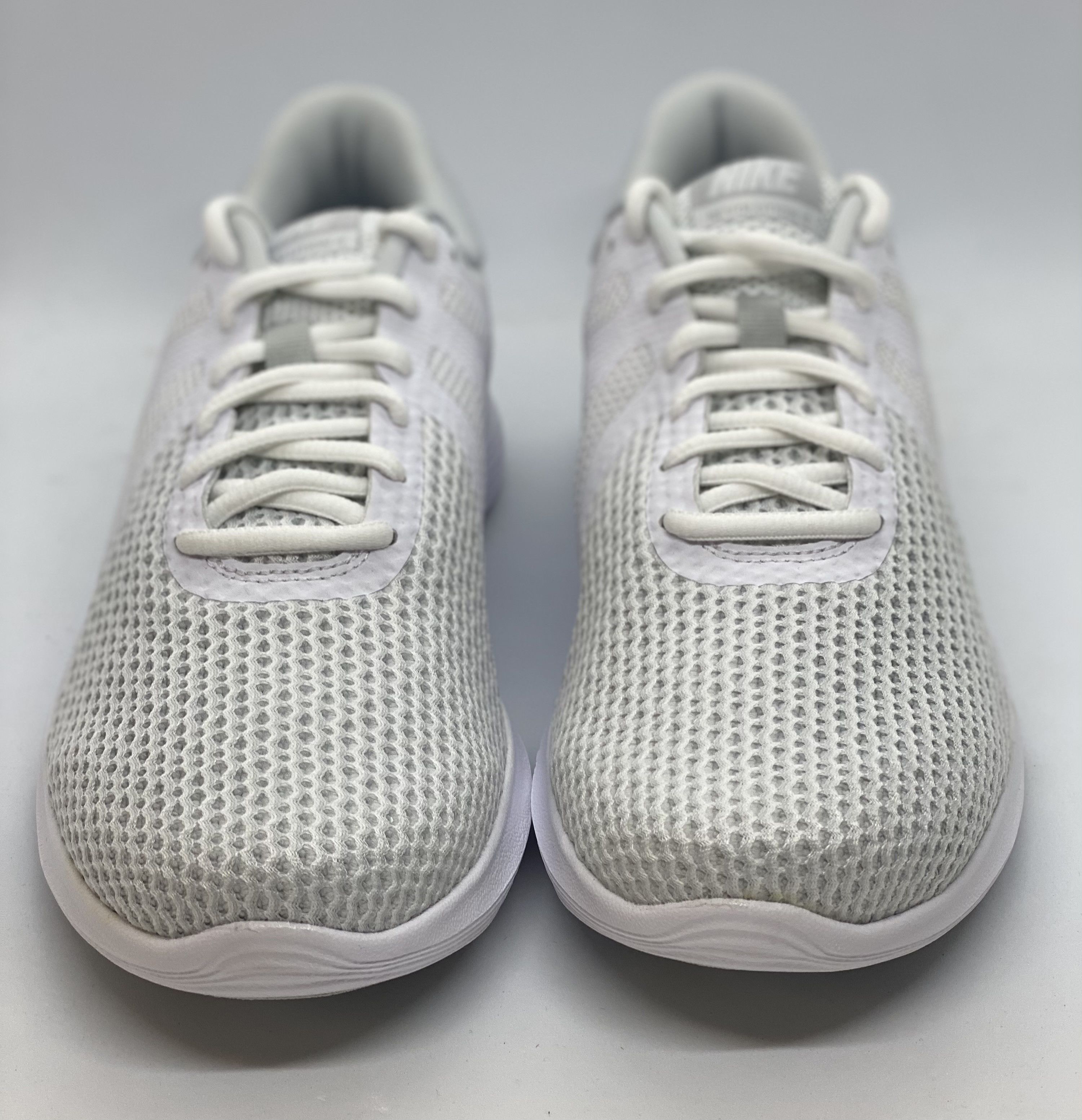 Nike Mens Revolution 4E (Wide) Shoes [AA7402-100]