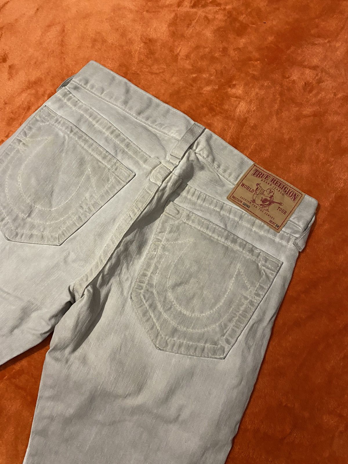 True Religion Dirty Beige True Religion Geno Jeans Size US 33 - 10 Thumbnail