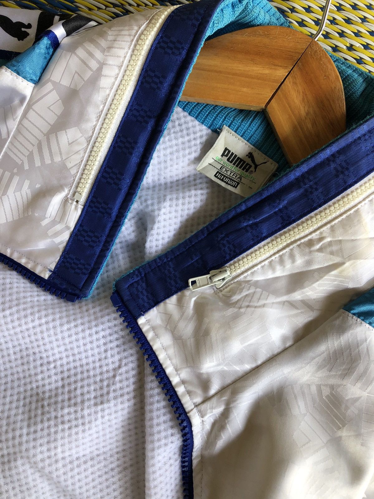 Japanese Brand × Puma Vintage Puma Side Tape Big logo windbreakers Jackets Size US M / EU 48-50 / 2 - 5 Thumbnail