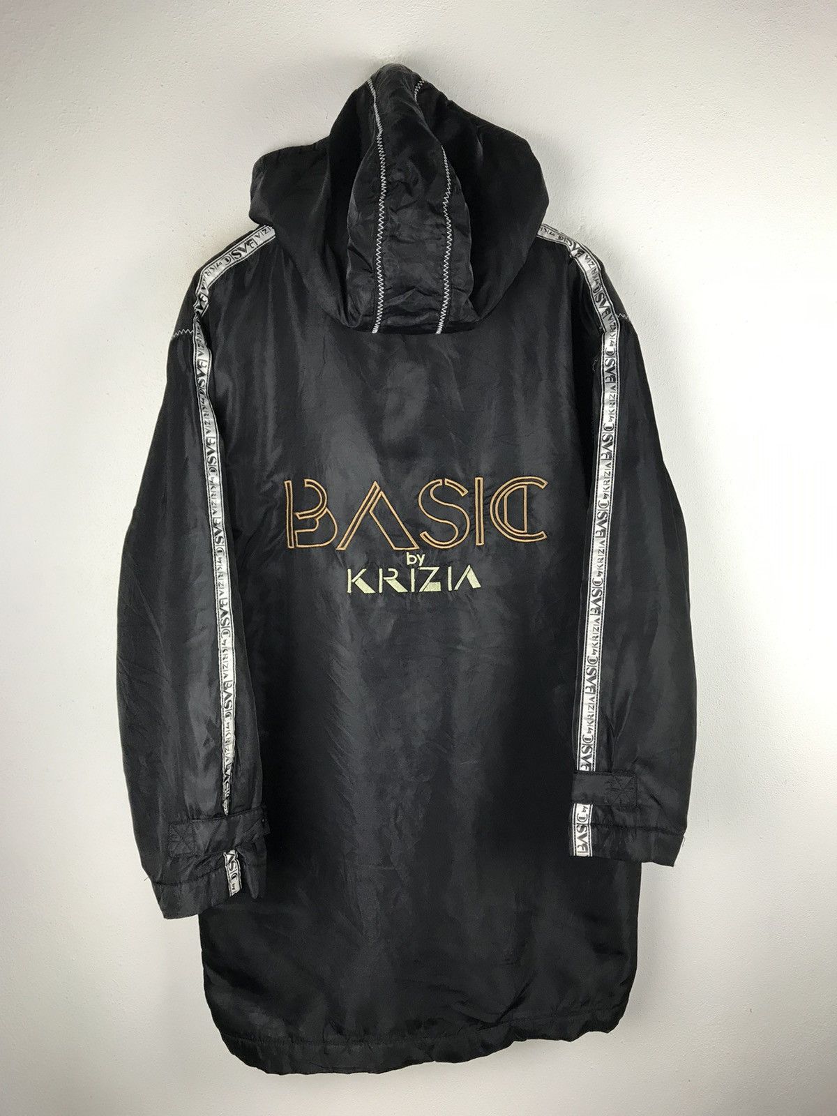Krizia Uomo Vintage BASIC by Krizia Black Hooded Windbreaker Jacket 90s Size US L / EU 52-54 / 3 - 5 Thumbnail