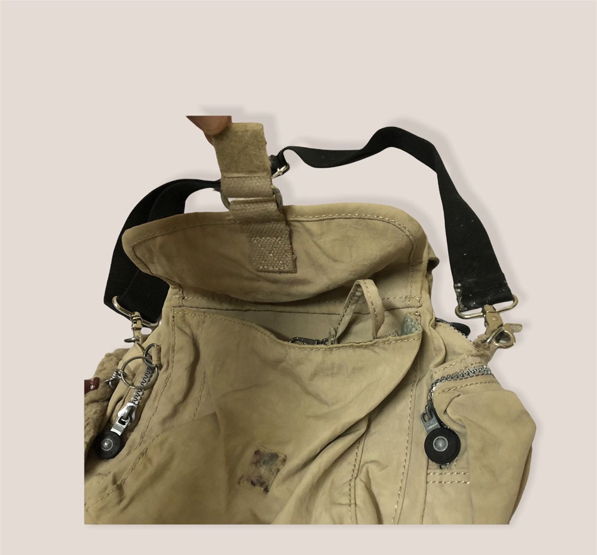 Designer × Vintage Multi Pocket Slingbag By Kipling Size ONE SIZE - 3 Thumbnail