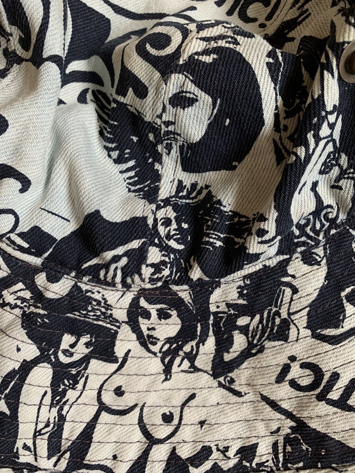 Hysteric Glamour Hysteric Glamour bucket hat fullprint naked woman Size ONE SIZE - 2 Thumbnail