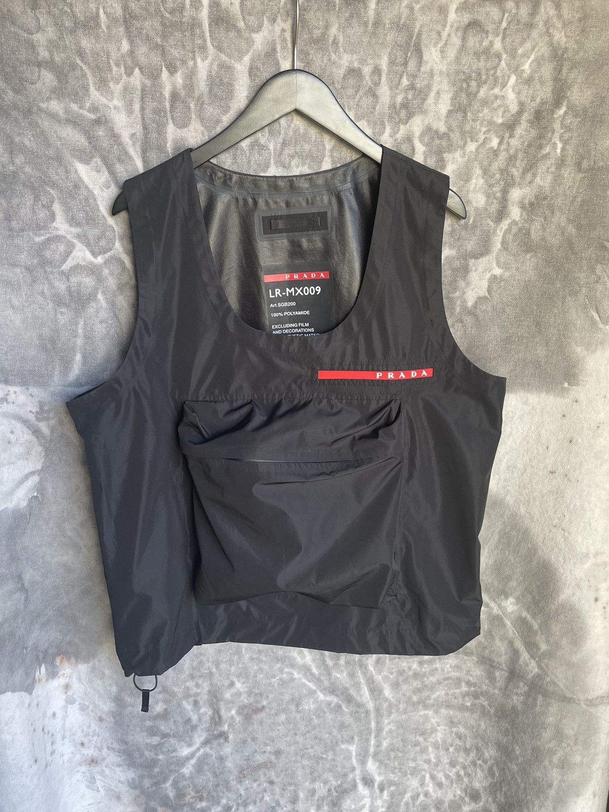Prada Prada linea Rossa cargo pocket tech vest Size US L / EU 52-54 / 3 - 1 Thumbnail