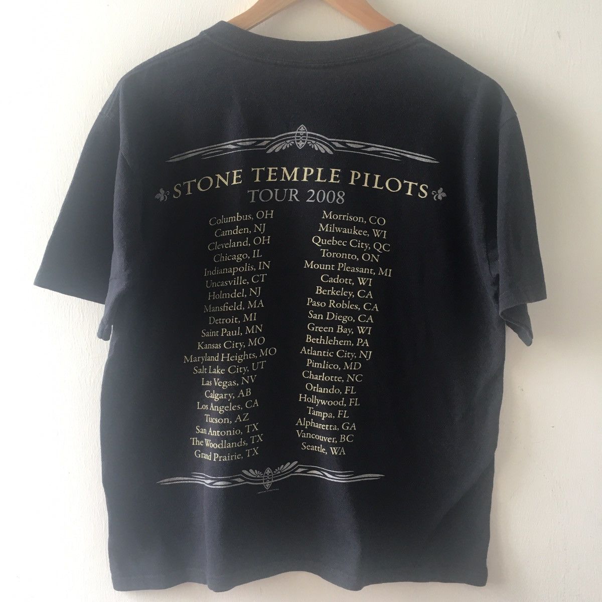 Band Tees Vintage Y2K x Band Tee x Stone Temple Pilot ©️2008 tshirt Size US M / EU 48-50 / 2 - 4 Thumbnail