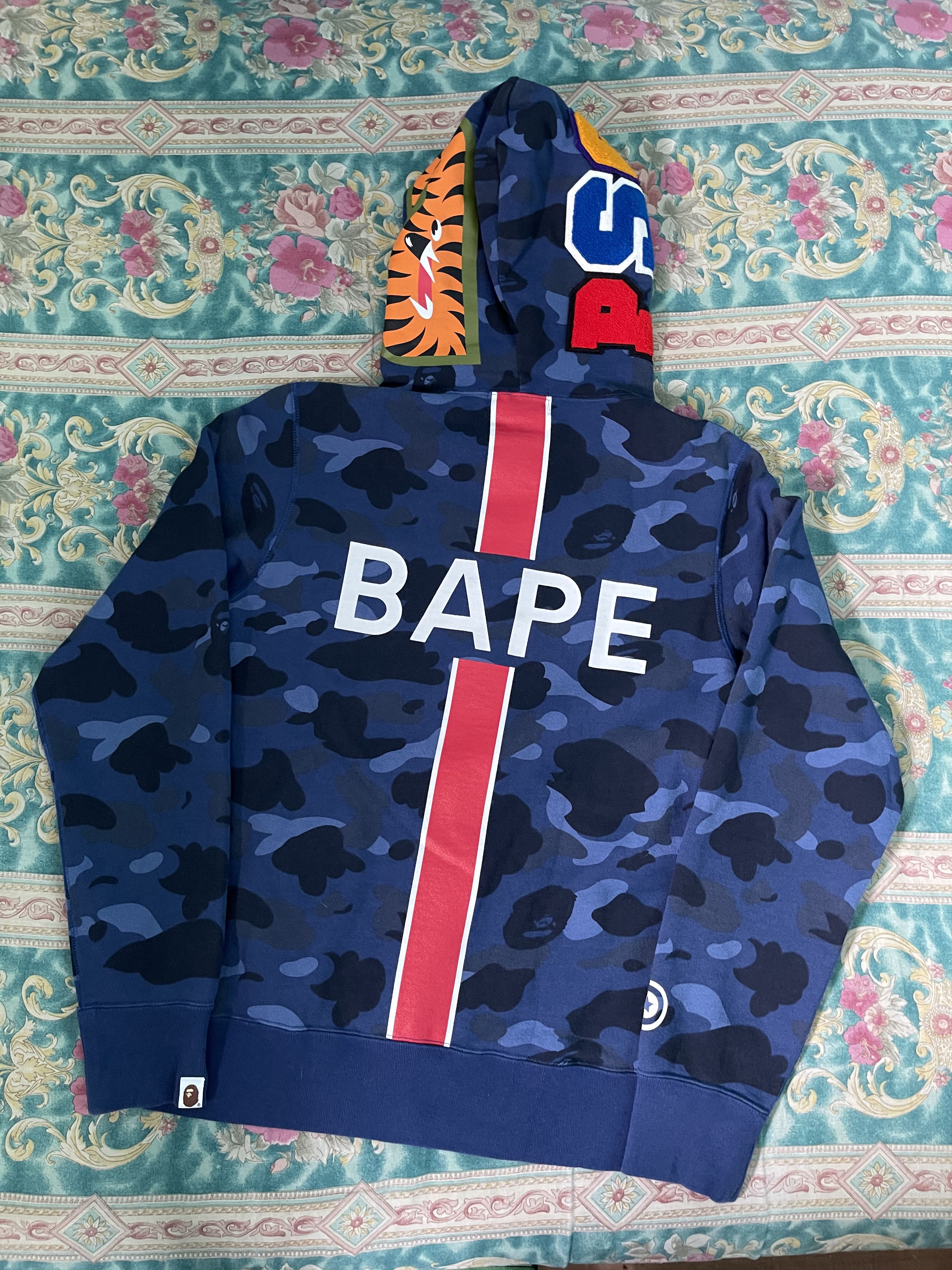 Bape Hoodie Bape Shark X Paris Saint Germain Size US M / EU 48-50 / 2 - 3 Thumbnail