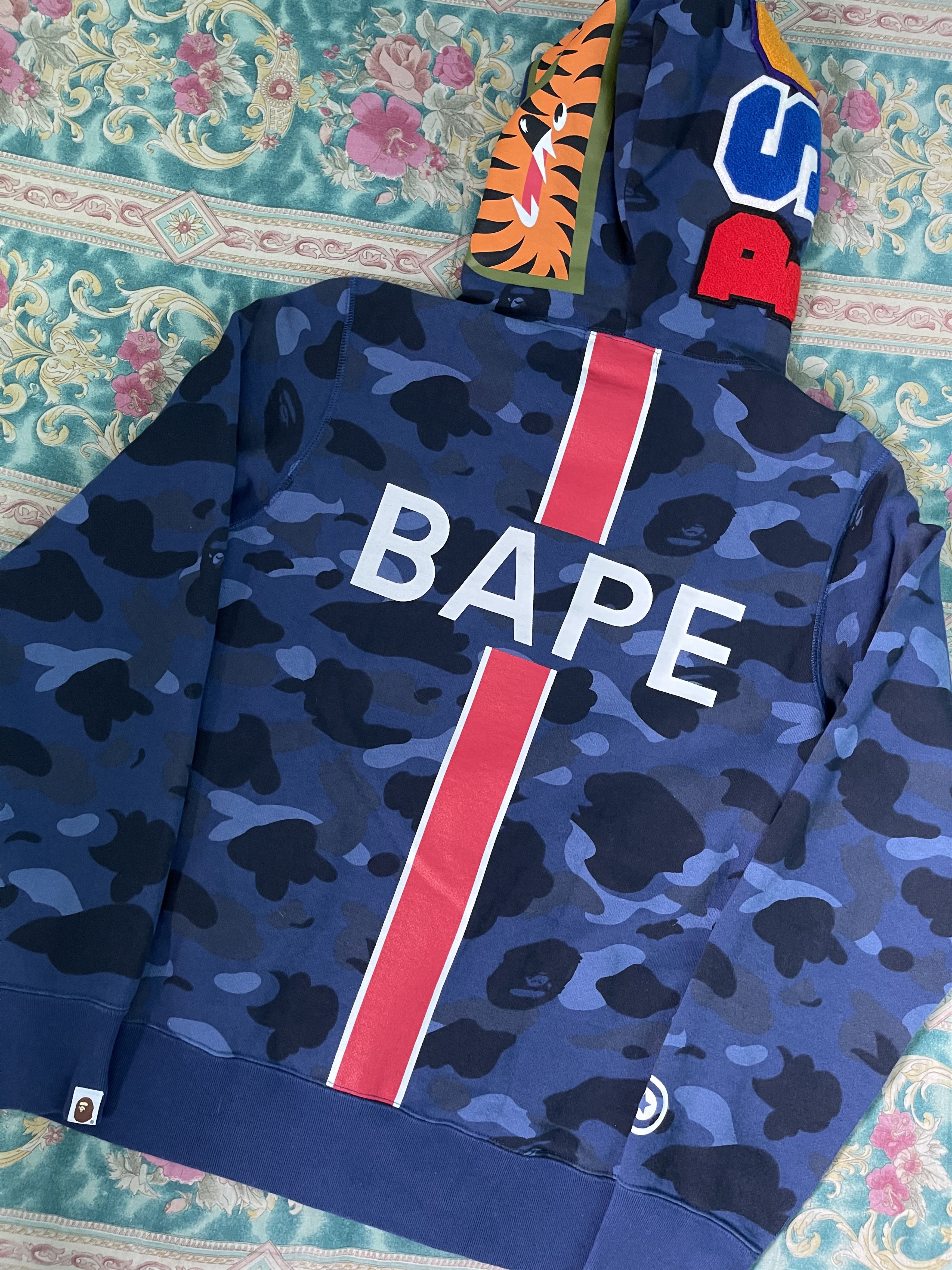 Bape Hoodie Bape Shark X Paris Saint Germain Size US M / EU 48-50 / 2 - 4 Thumbnail