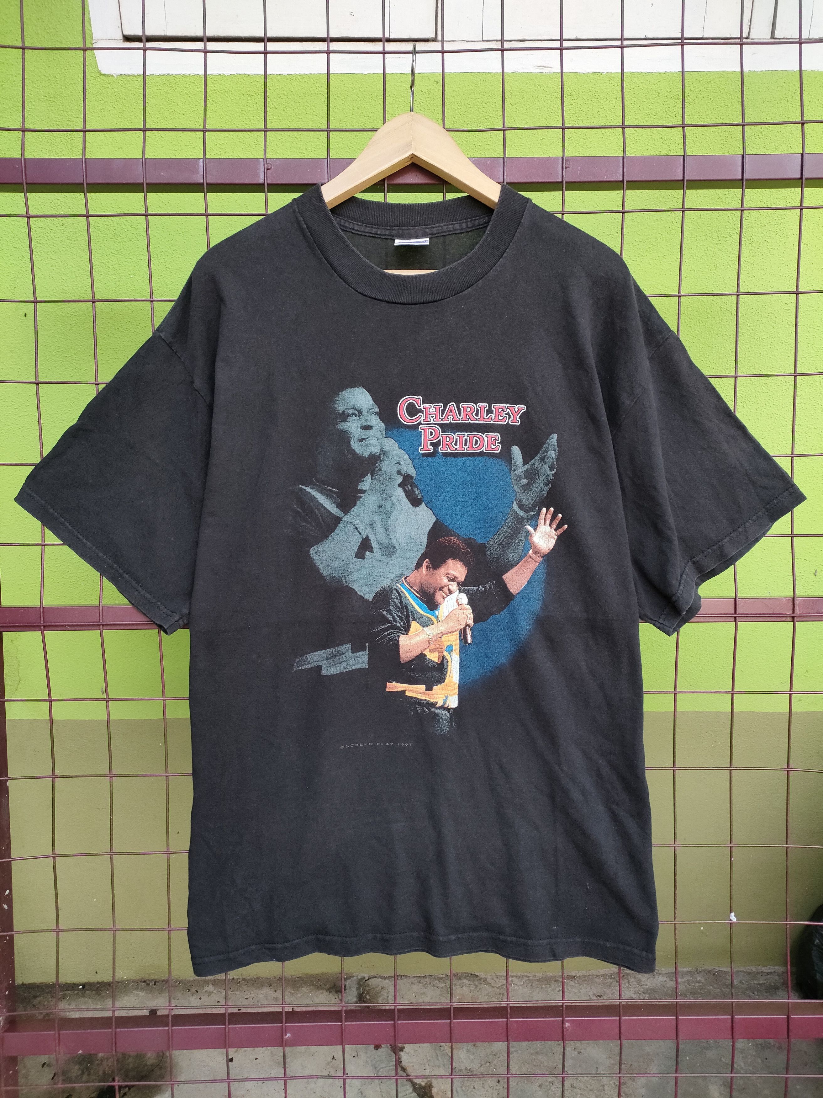 Vintage Vintage Charlie Pride T-shirt Size US XL / EU 56 / 4 - 1 Thumbnail