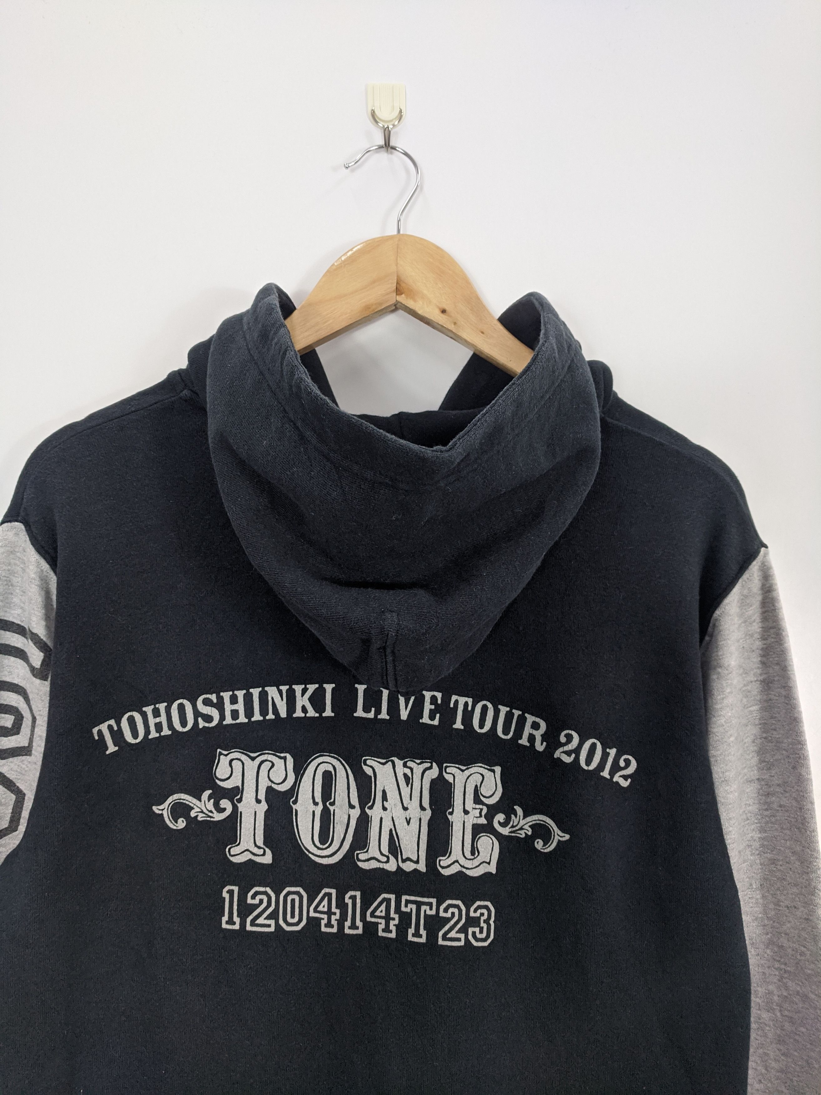 Band Tees Japanese Rock Band Tour 2012 Hoodie J0377 Size US M / EU 48-50 / 2 - 4 Thumbnail