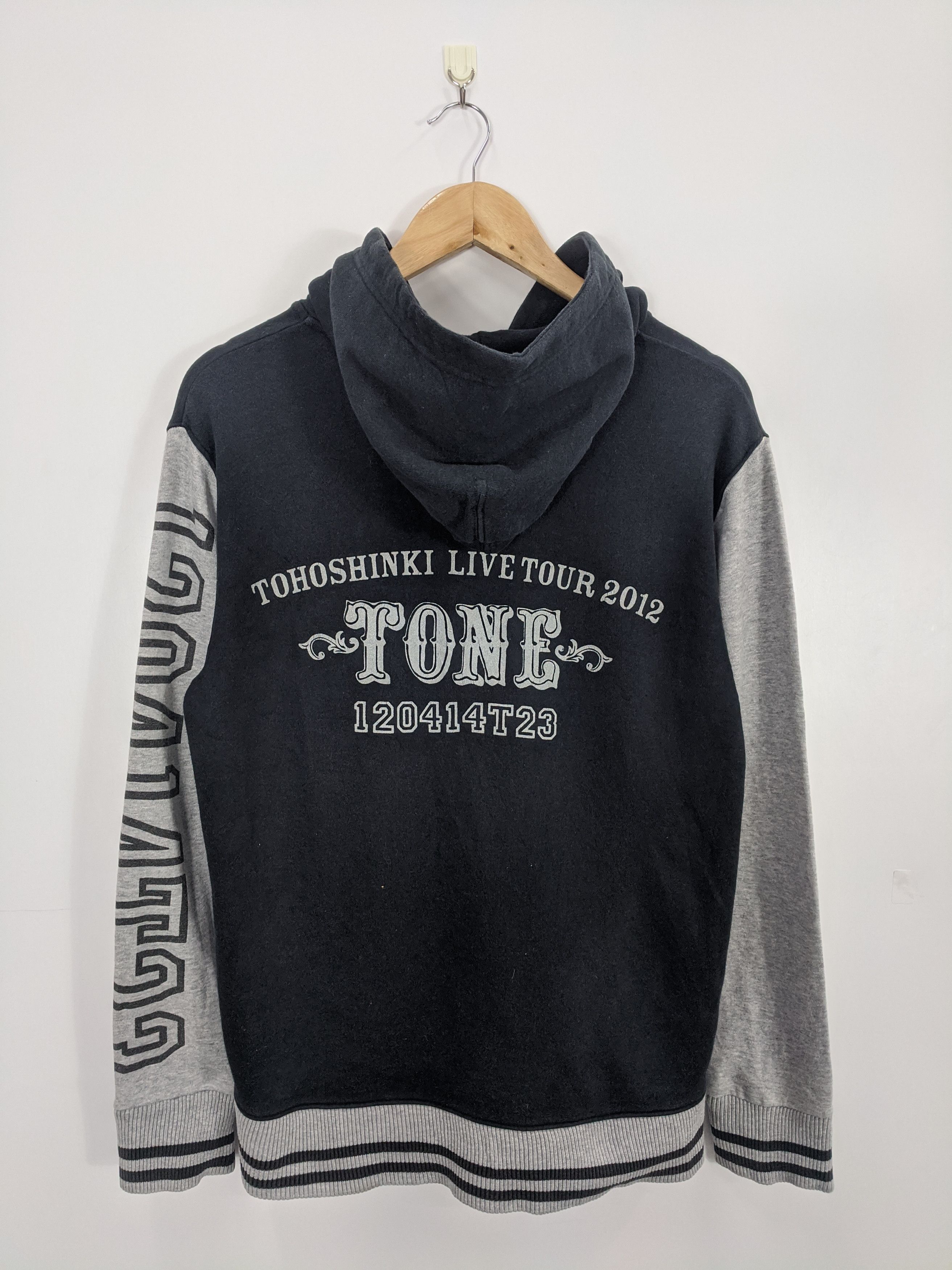 Band Tees Japanese Rock Band Tour 2012 Hoodie J0377 Size US M / EU 48-50 / 2 - 3 Thumbnail