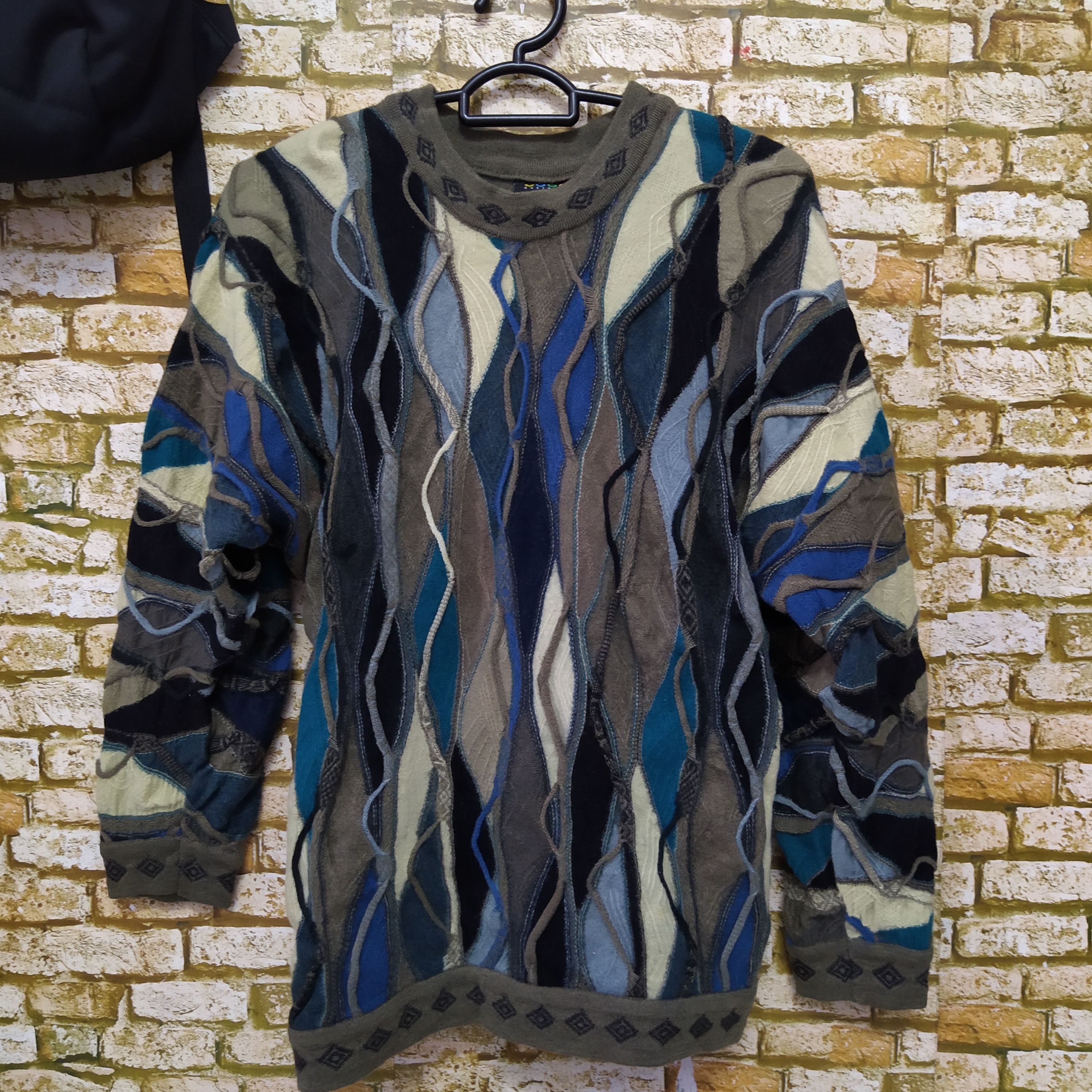 Coogi 90s COOGI KNITWEAR (D30) Size US L / EU 52-54 / 3 - 1 Thumbnail