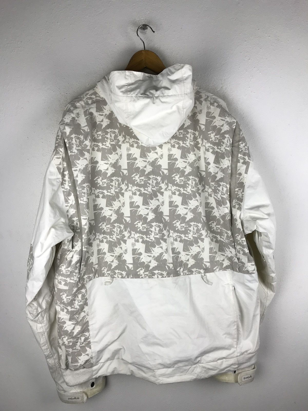 Japanese Brand Remake Earthy EP Snowboard Jacket White/Gray Camo Patchwork Size US L / EU 52-54 / 3 - 8 Thumbnail