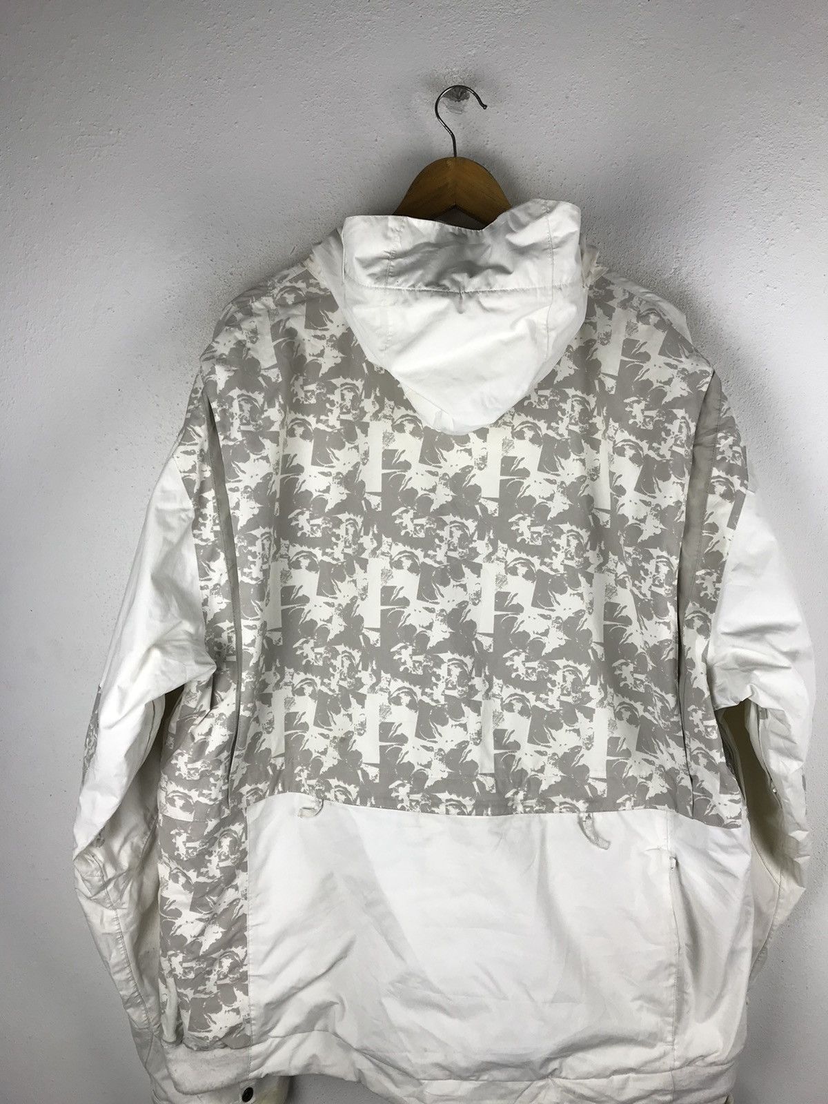Japanese Brand Remake Earthy EP Snowboard Jacket White/Gray Camo Patchwork Size US L / EU 52-54 / 3 - 9 Thumbnail