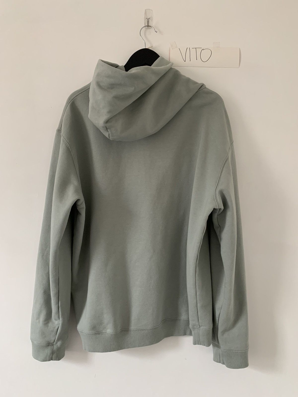 【関税込み】Maison Margiela グレー Numeric Logo フーディ Maison Margiela ナンバーモチーフ パーカー | グレー | FARFETCH JP