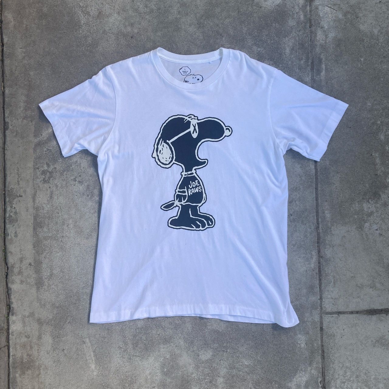 Kaws snoopy shirt hotsell
