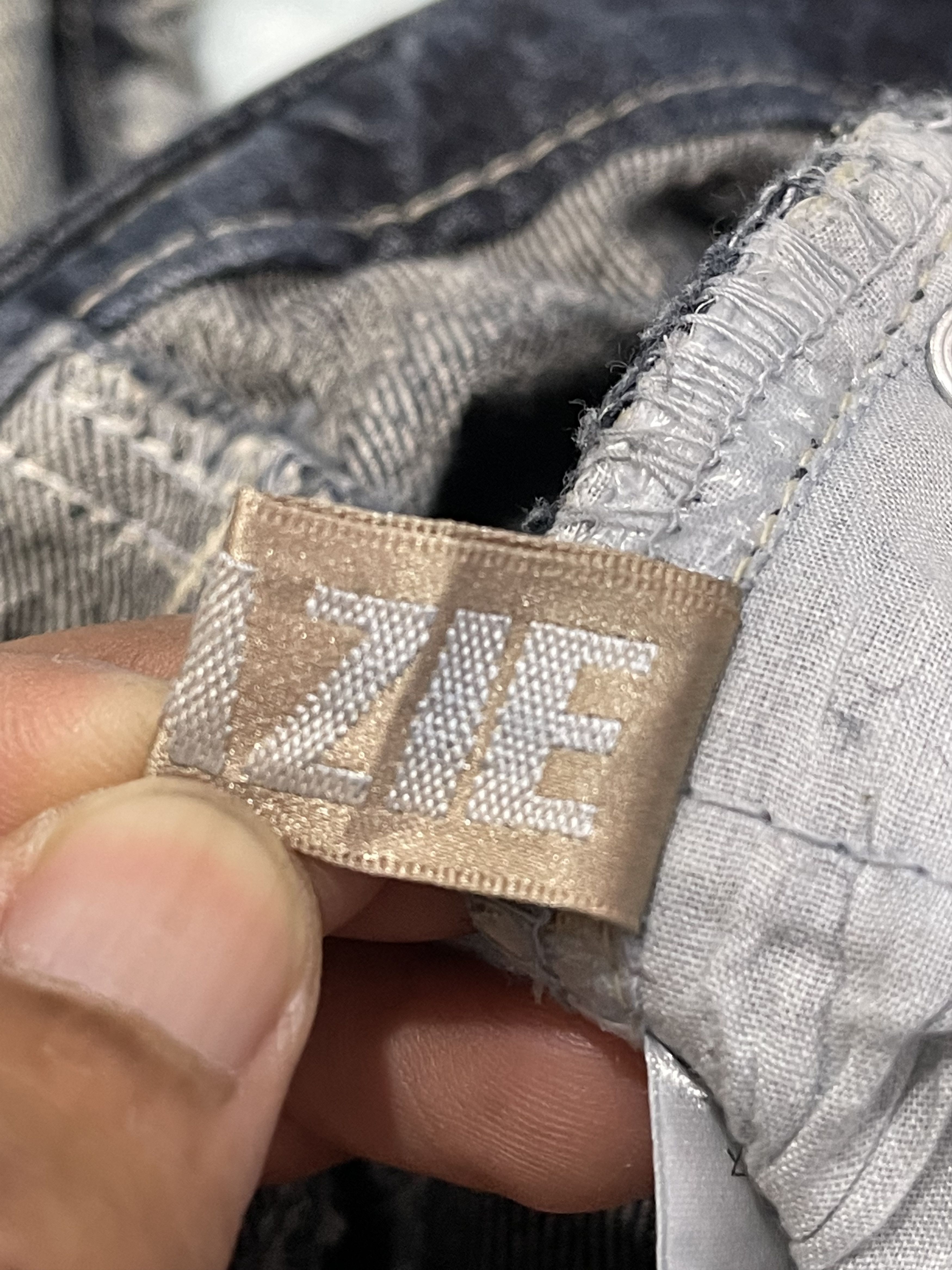 Japanese Brand Special Grazie Design Distress Denim Pants Size US 31 - 11 Thumbnail