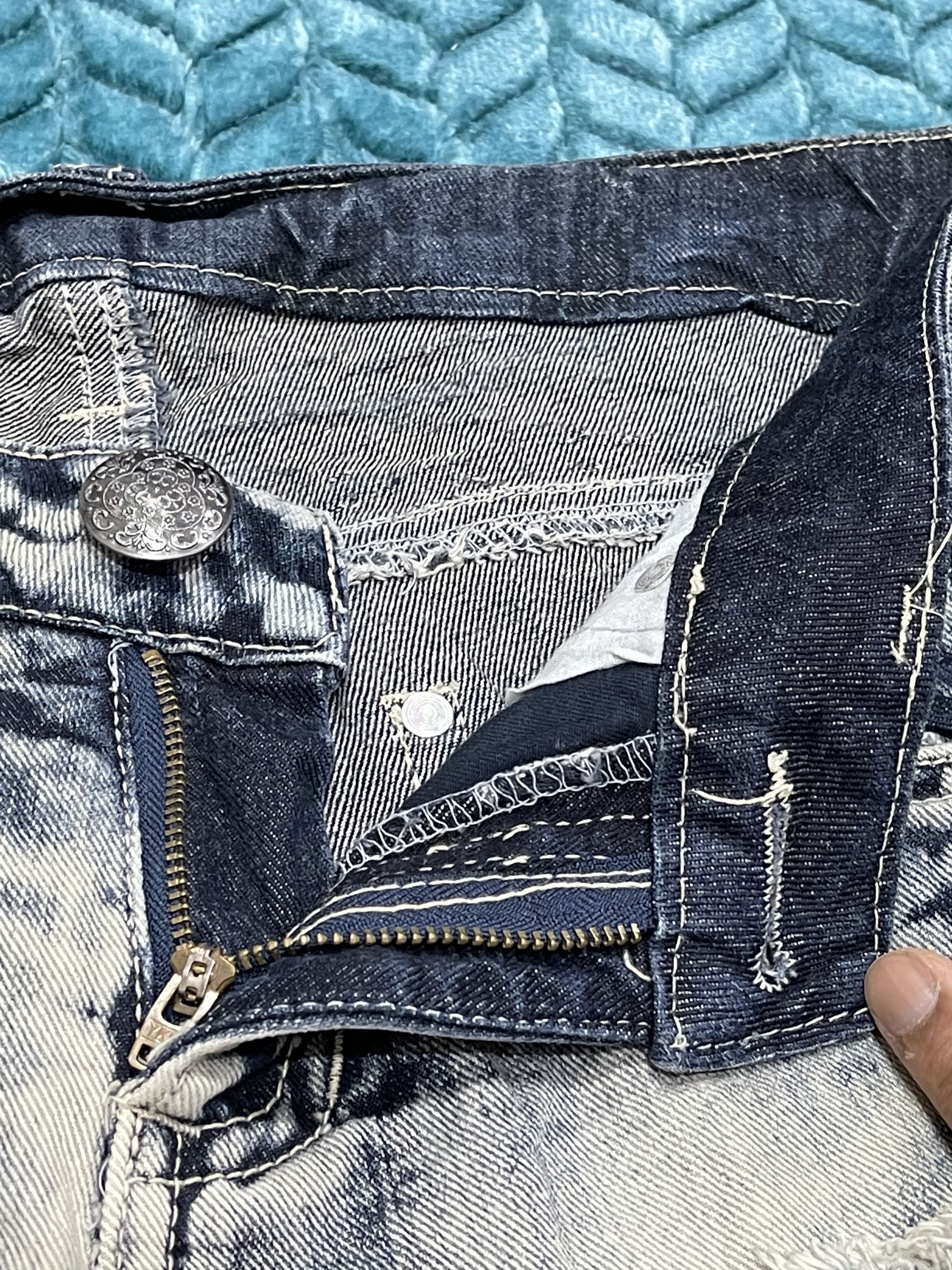 Japanese Brand Special Grazie Design Distress Denim Pants Size US 31 - 8 Thumbnail
