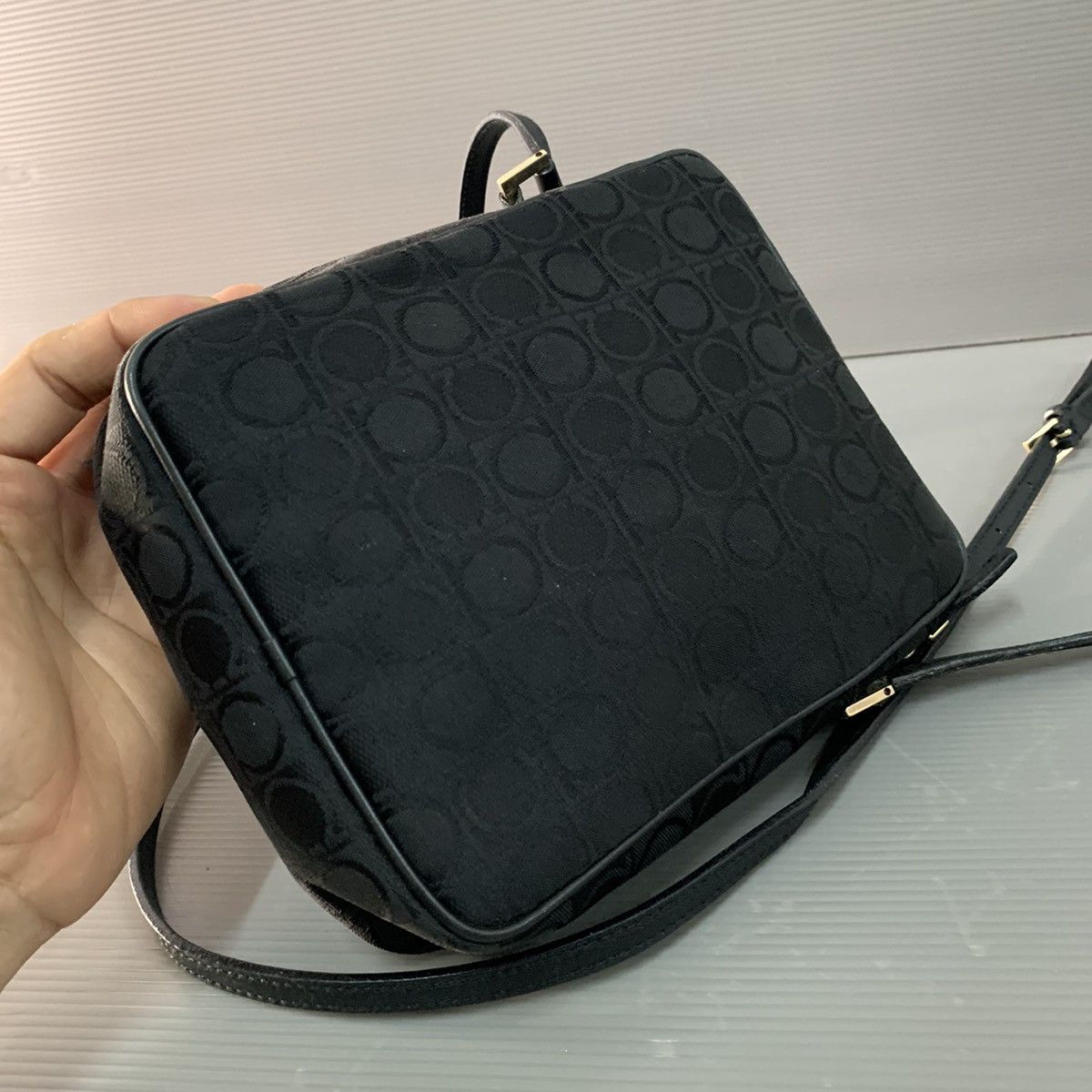 Salvatore Ferragamo Salvatore Ferragamo Black Slingbag Size ONE SIZE - 4 Thumbnail