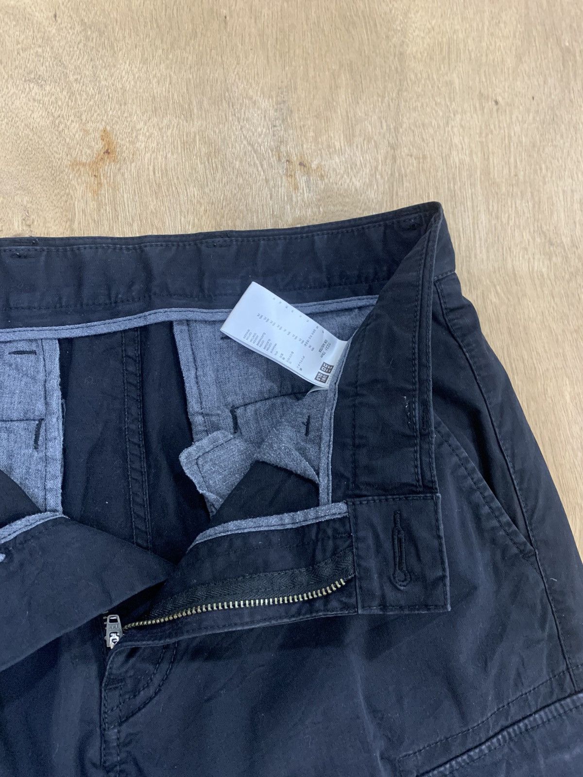 Japanese Brand × Uniqlo UNIQLO Multipocket Tactical Utility Black Casual Cargo Pant Size US 30 / EU 46 - 16 Thumbnail