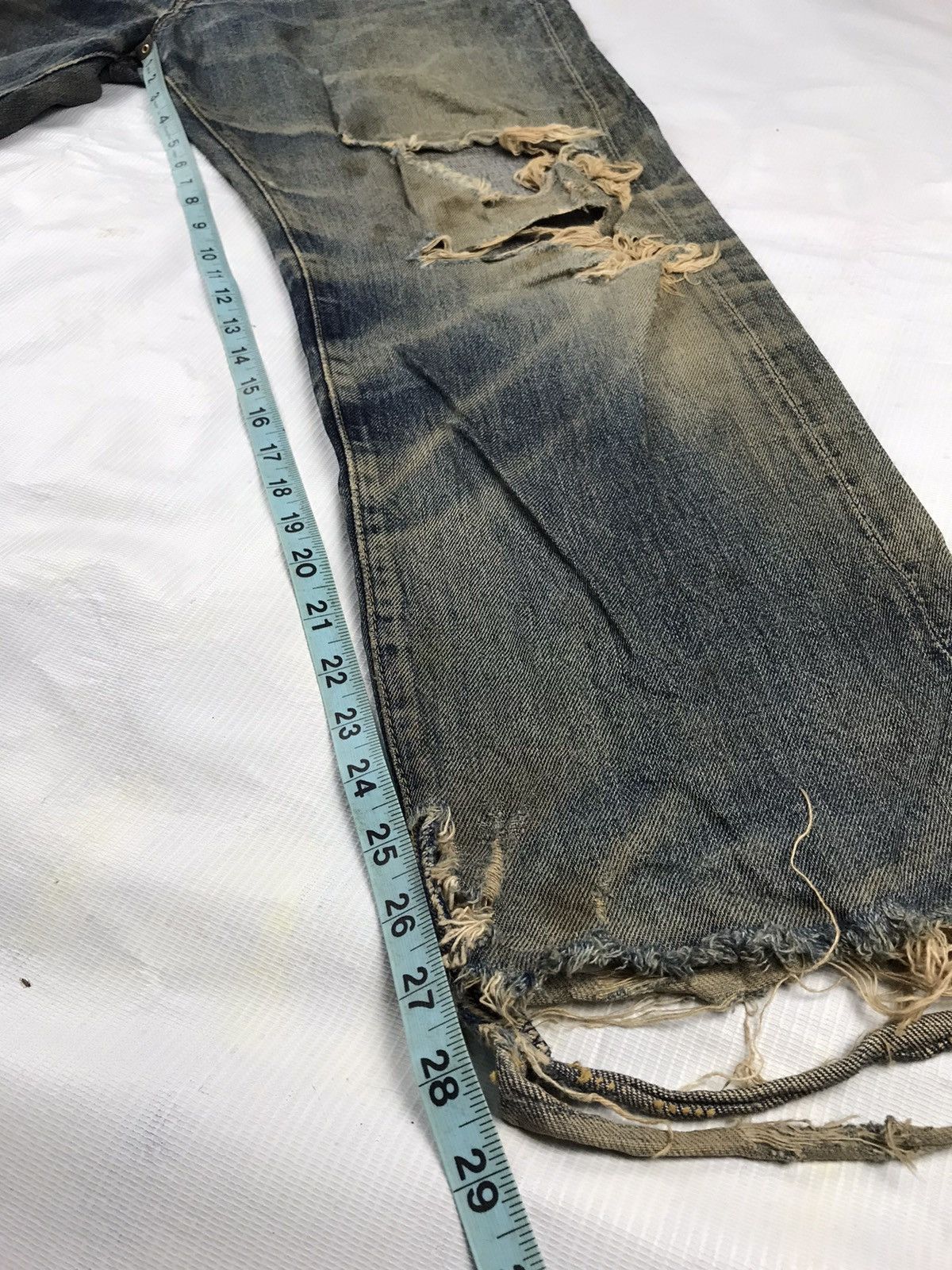 Japanese Brand RED SELVAGE ripped denim 14oz index 1960s known as 66x model Size US 31 - 23 Thumbnail