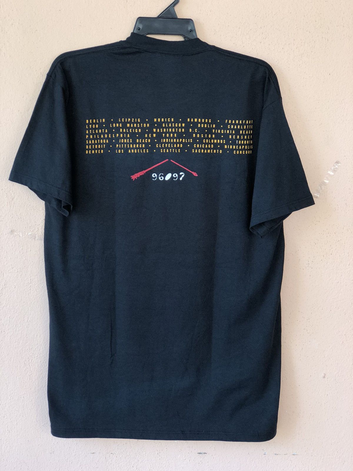 Band Tees Vintage 90s NEIL YOUNG With Crazy Horse Tour Tee Size US L / EU 52-54 / 3 - 11 Thumbnail