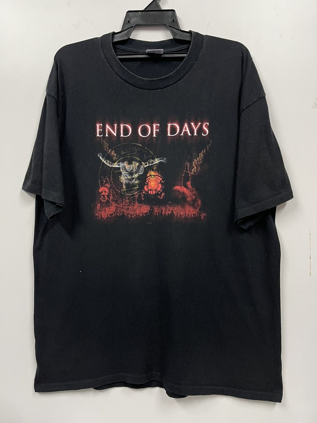 Vintage Vintage 1999 End Of Days Movie Faded Tee Size US XL / EU 56 / 4 - 1 Thumbnail