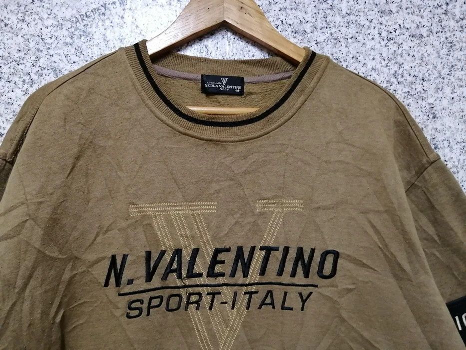 Gianni Valentino 90s VINTAGE NICOLA VALENTINO EMBROIDERY BIG LOGO VERY RARE Size US M / EU 48-50 / 2 - 3 Thumbnail